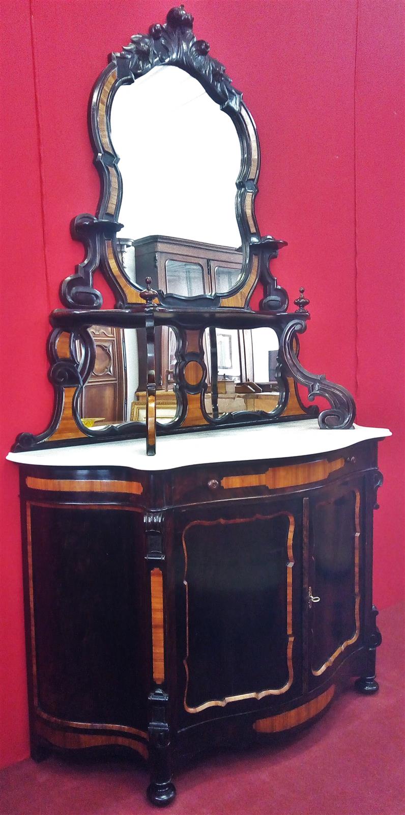 Carved Lombard sideboard, upper part with mirrors