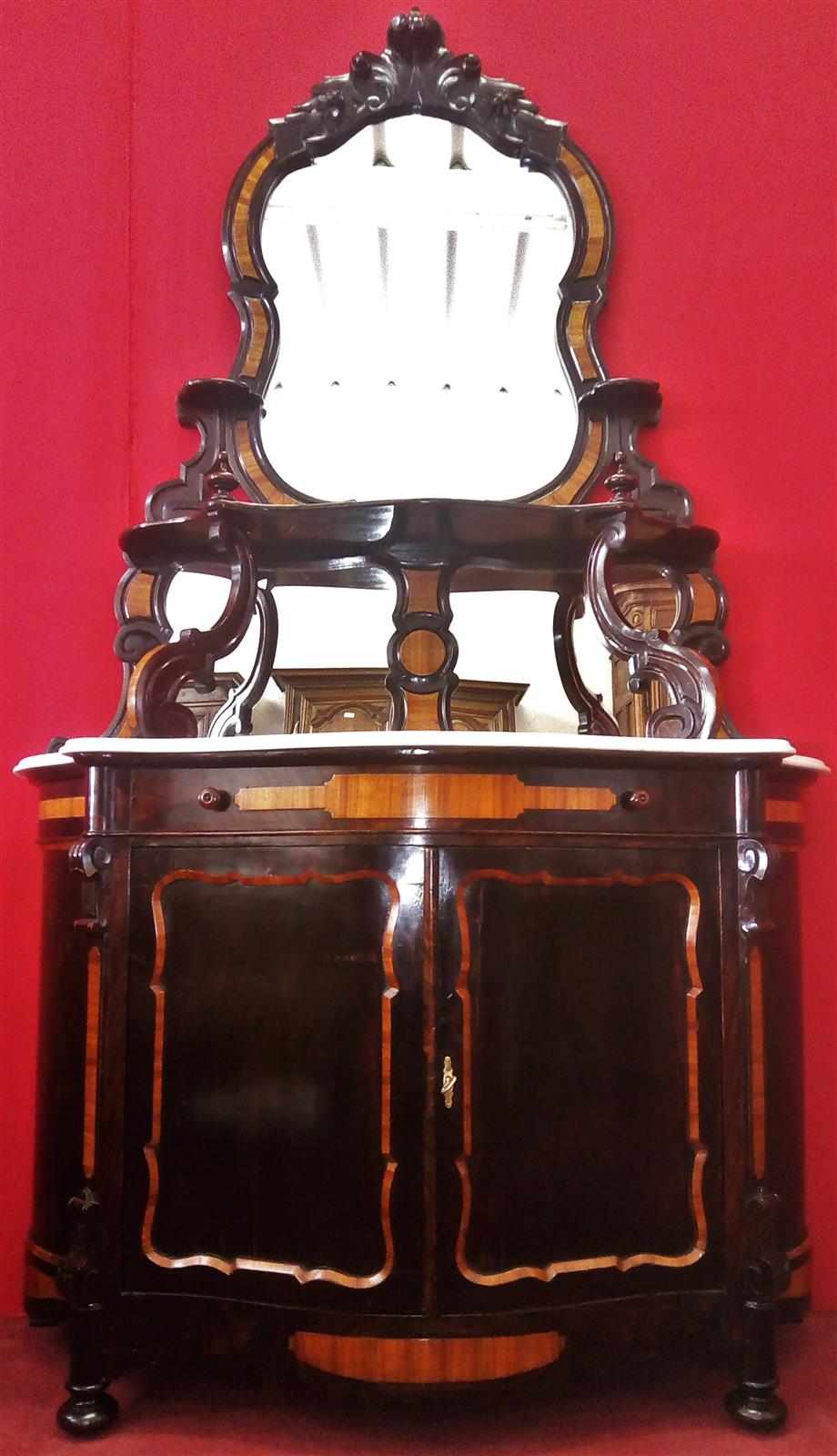 Carved Lombard sideboard, upper part with mirrors