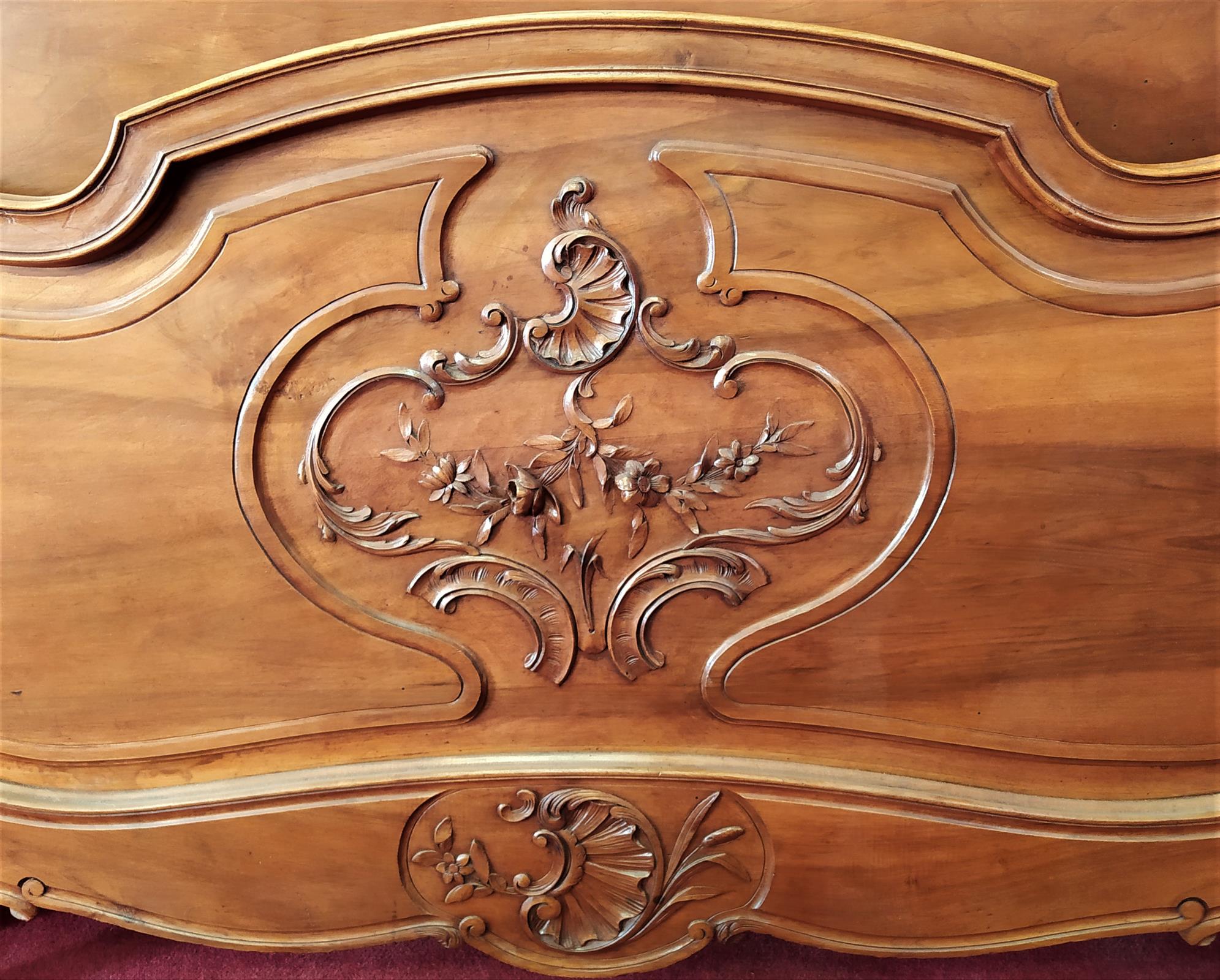 Liberty carved bed