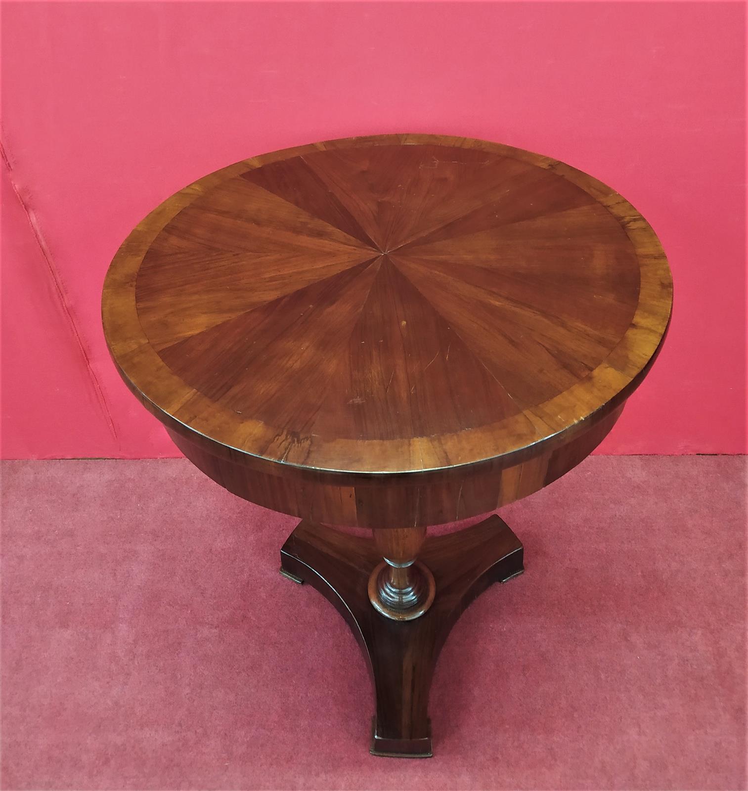 Empire round coffee table