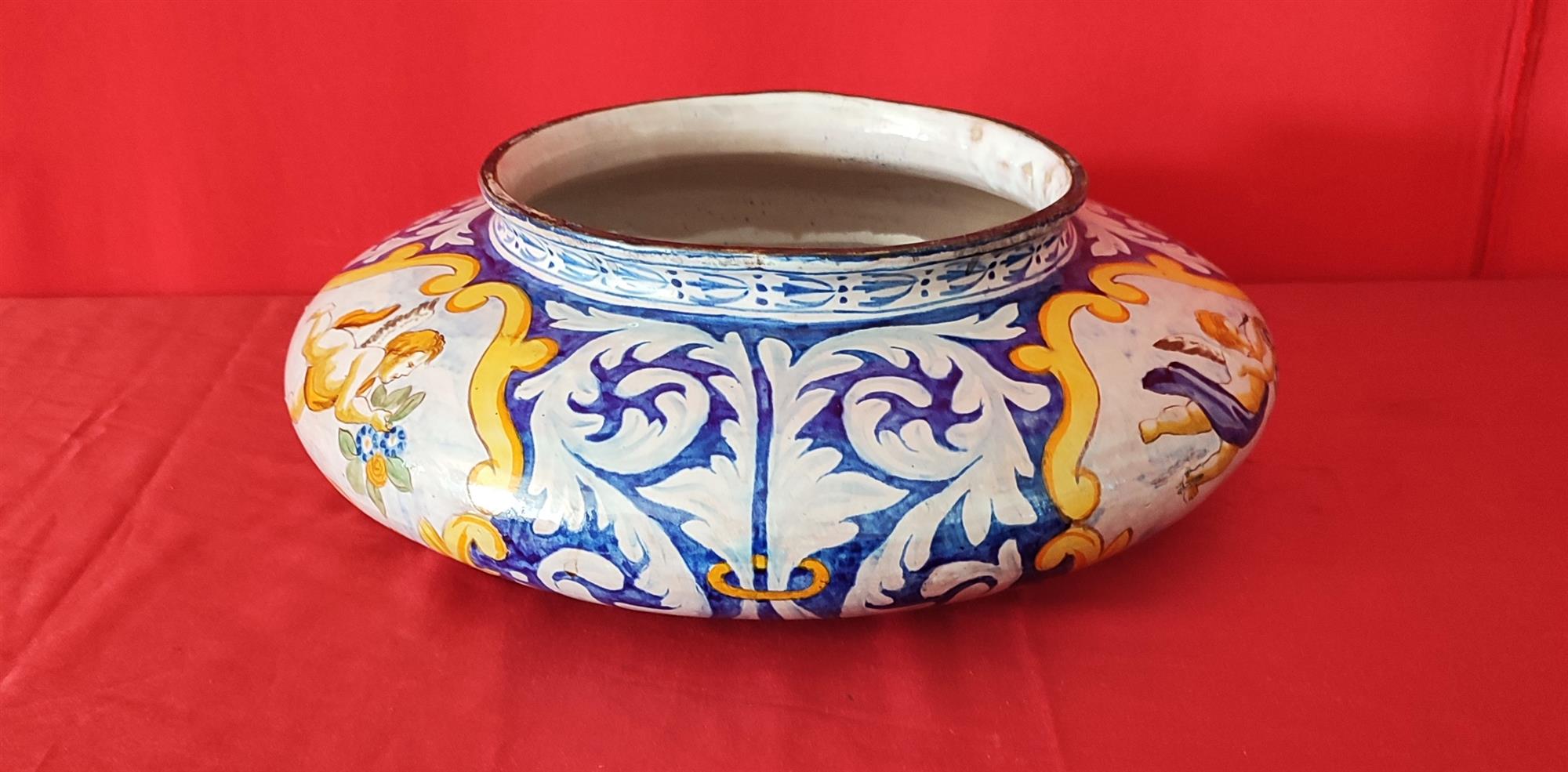 Hand-painted majolica cachepot