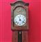 Red lacquered pendulum clock