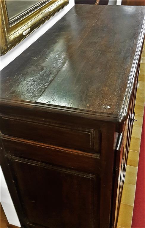 Sideboard, early '700, Italian