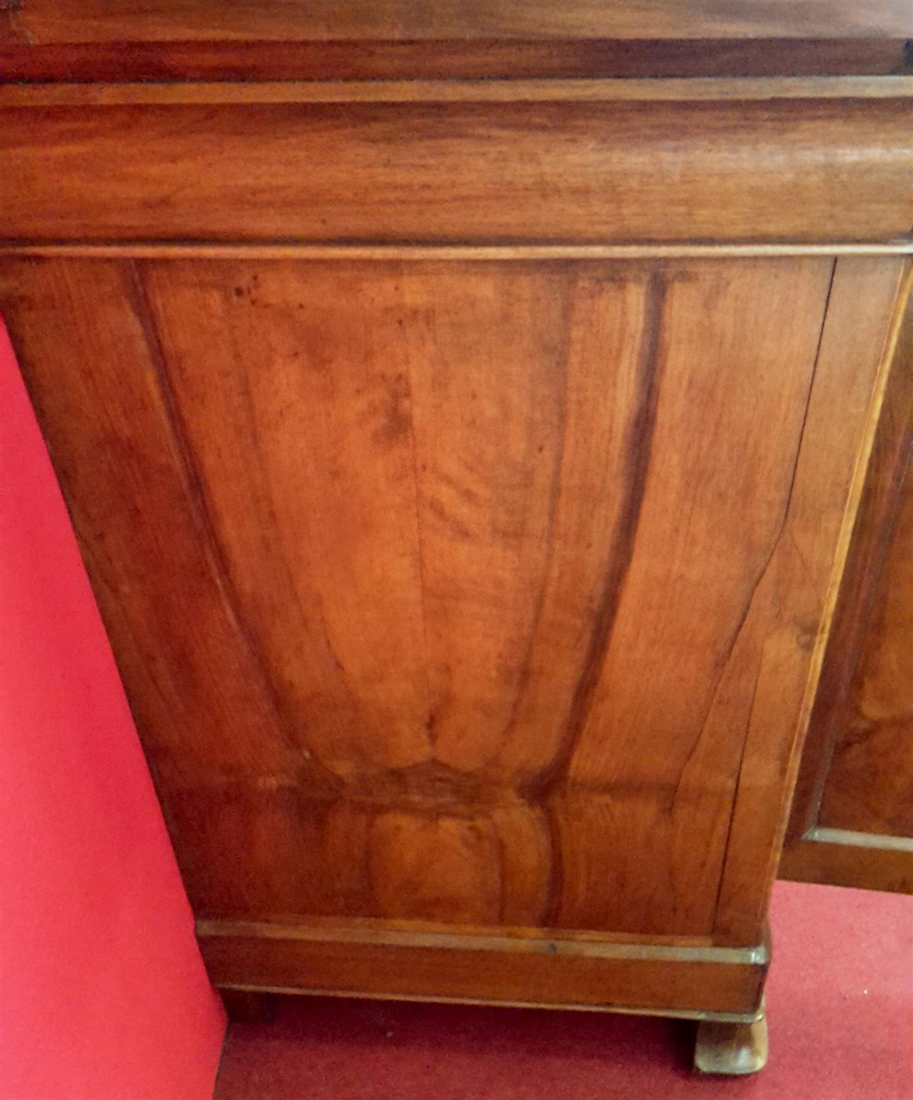 Sideboard with four doors in Walnut