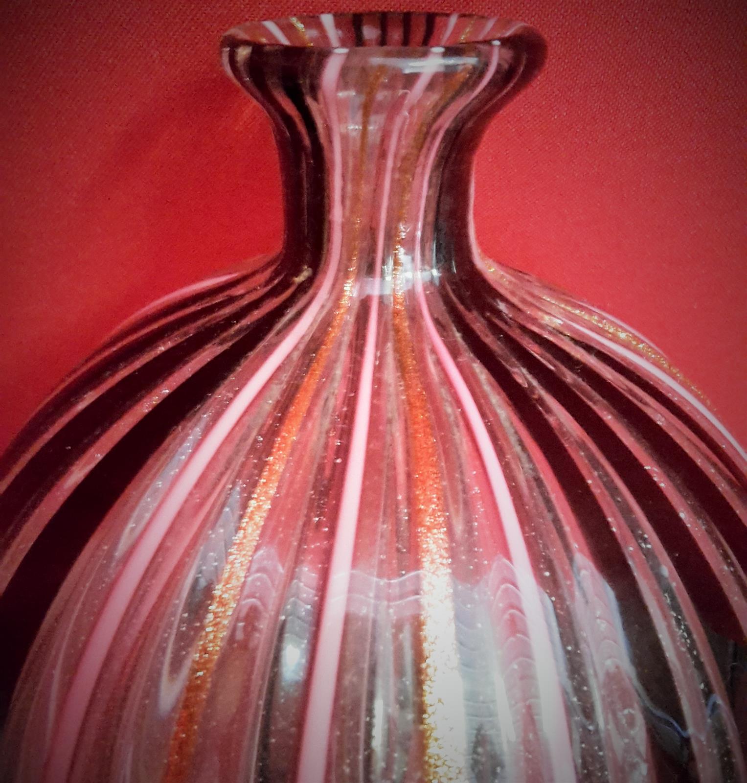 Blown glass bottle with cap