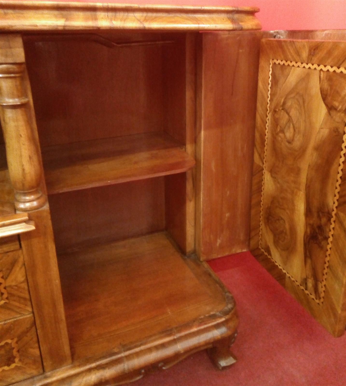 TV cabinet in walnut root