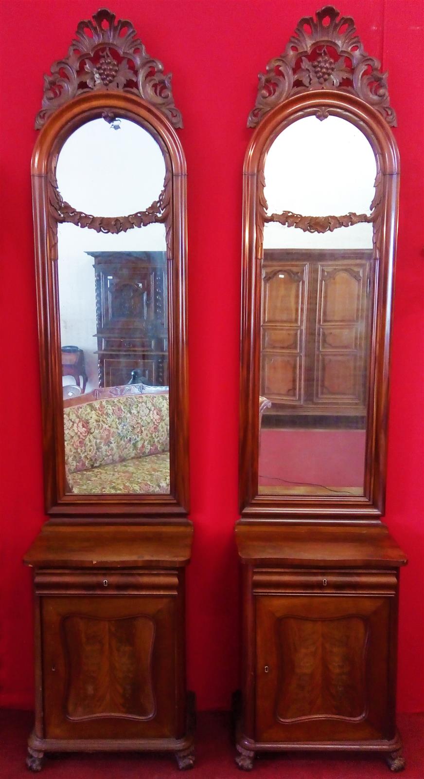 Pair of bedside tables with mirror