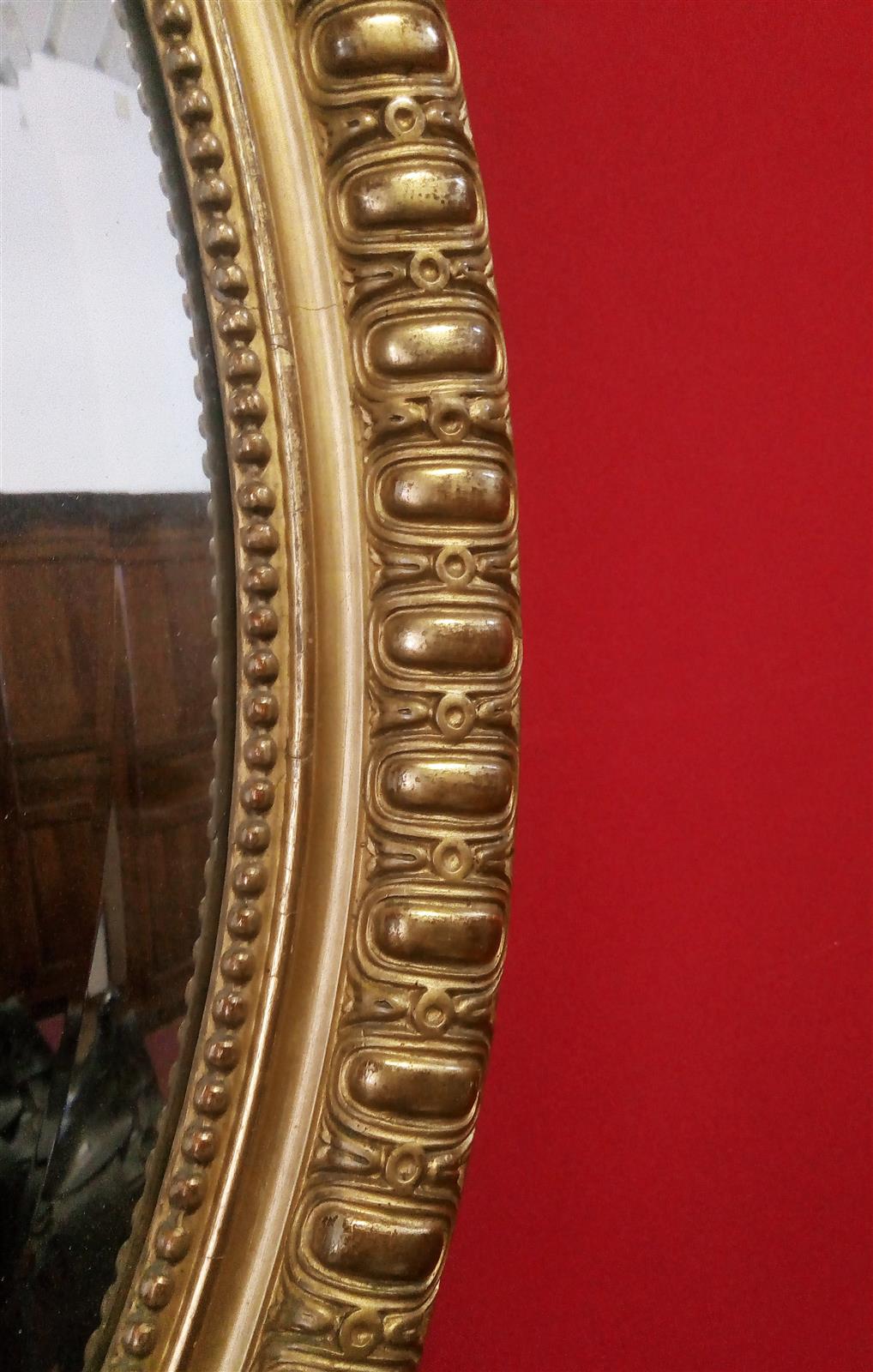 Oval mirror with love knot