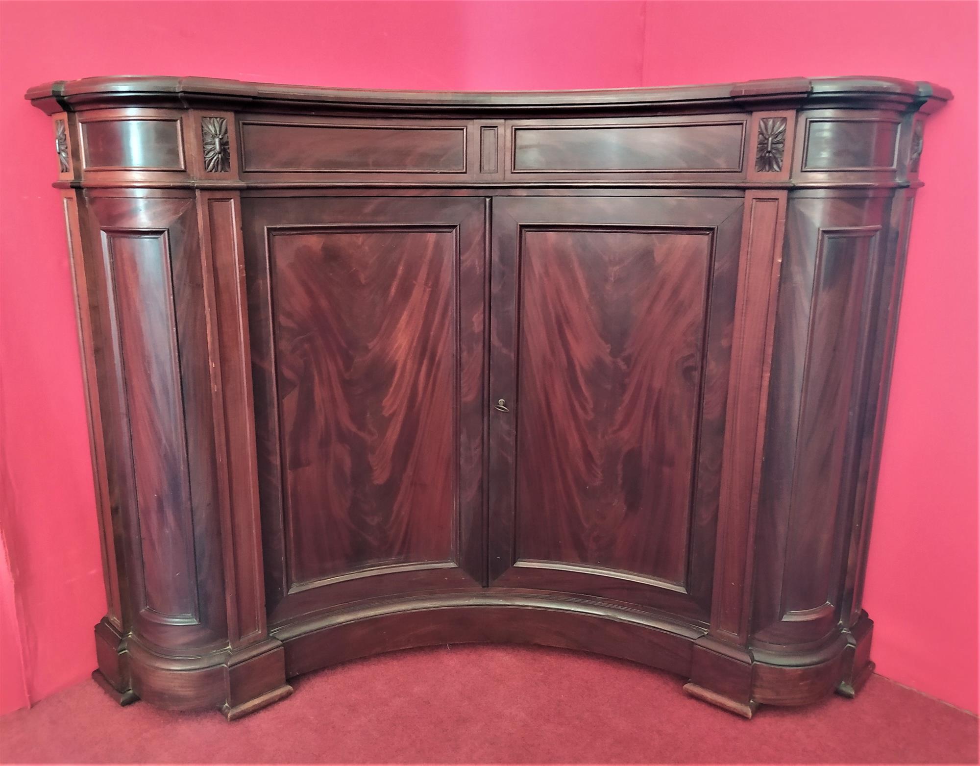 Curved corner cabinet