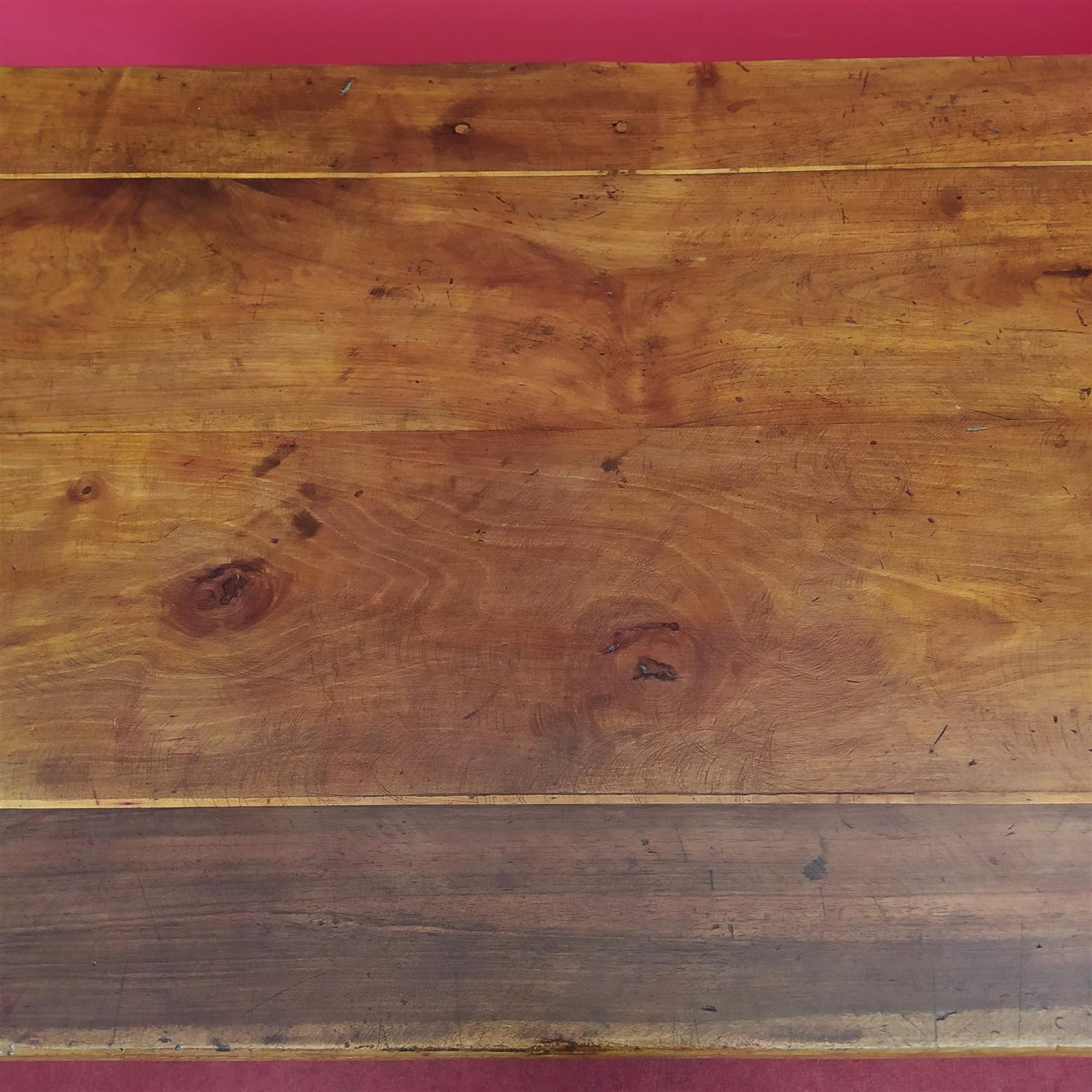 Writing table with inlaid fillet on the top