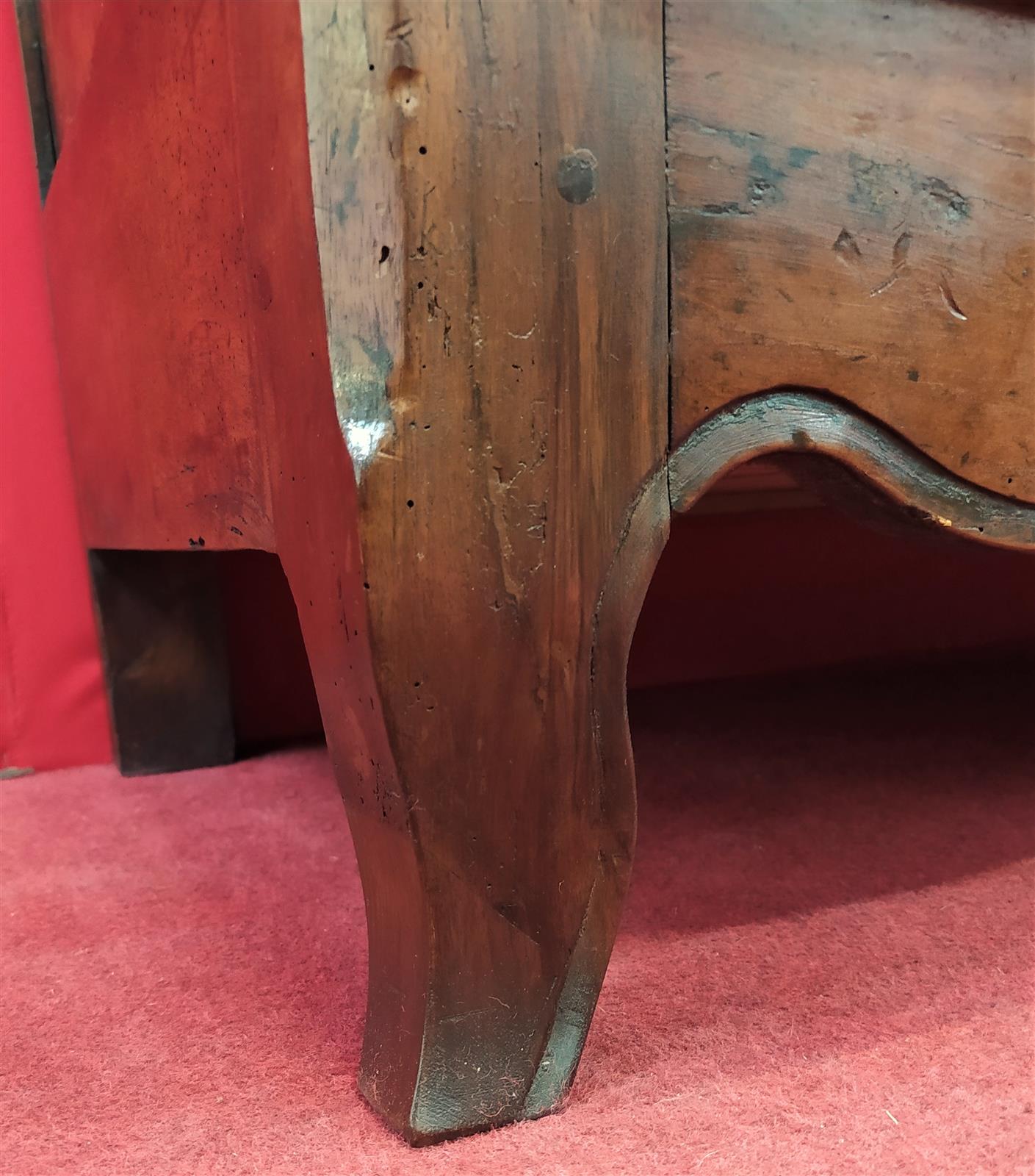 Provençal sideboard in walnut