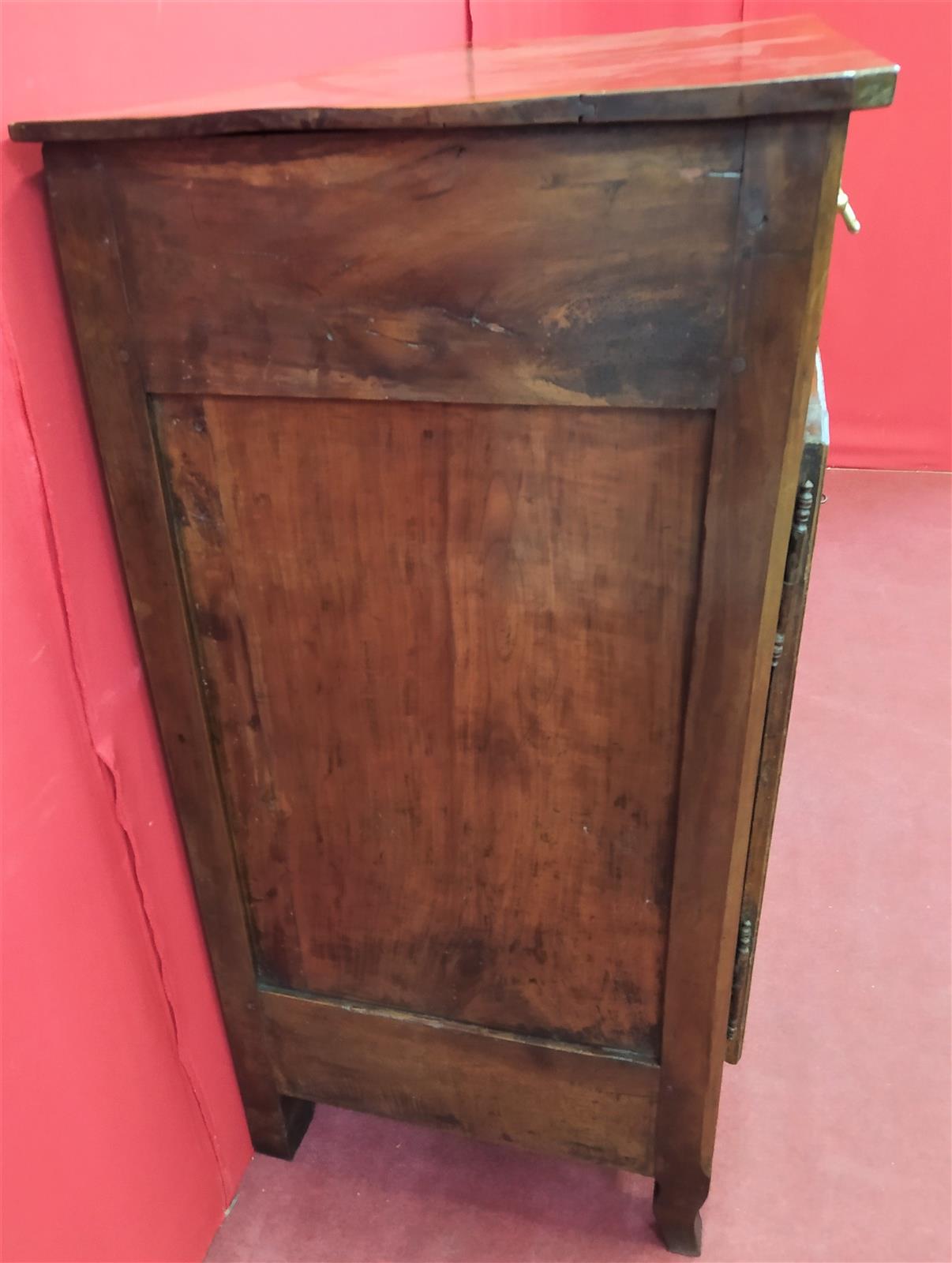 Provençal sideboard in walnut