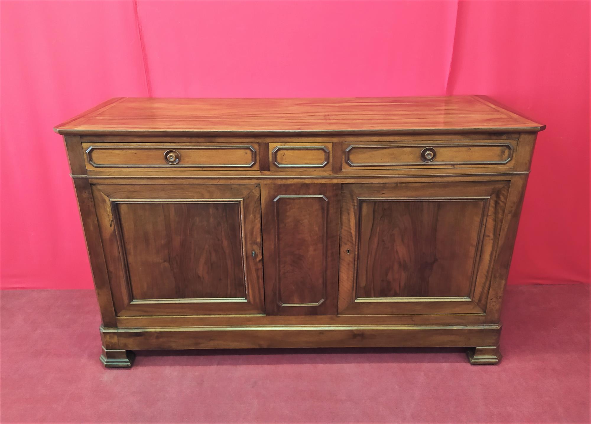 Grande credenza a due porte