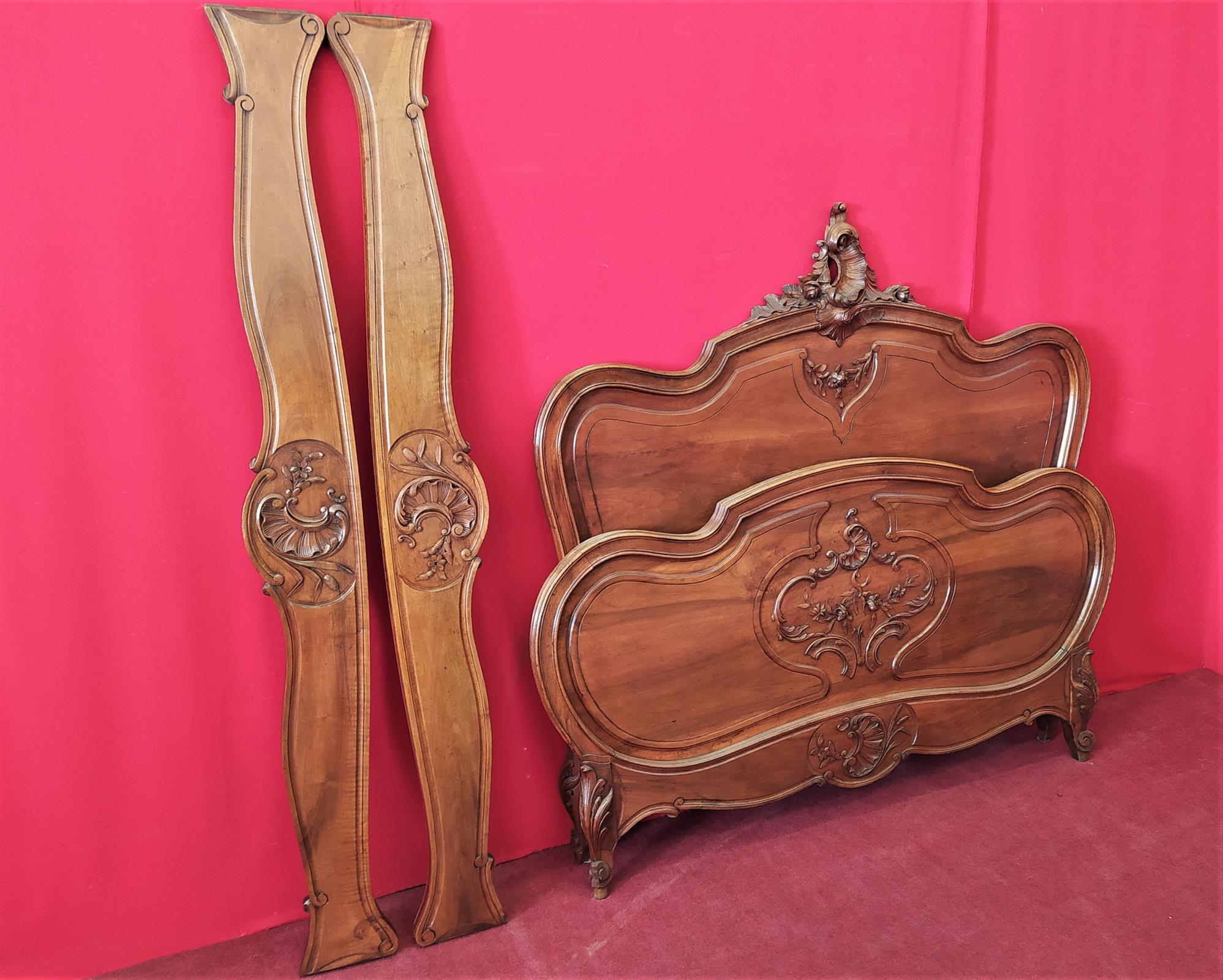 Letto Liberty intagliato