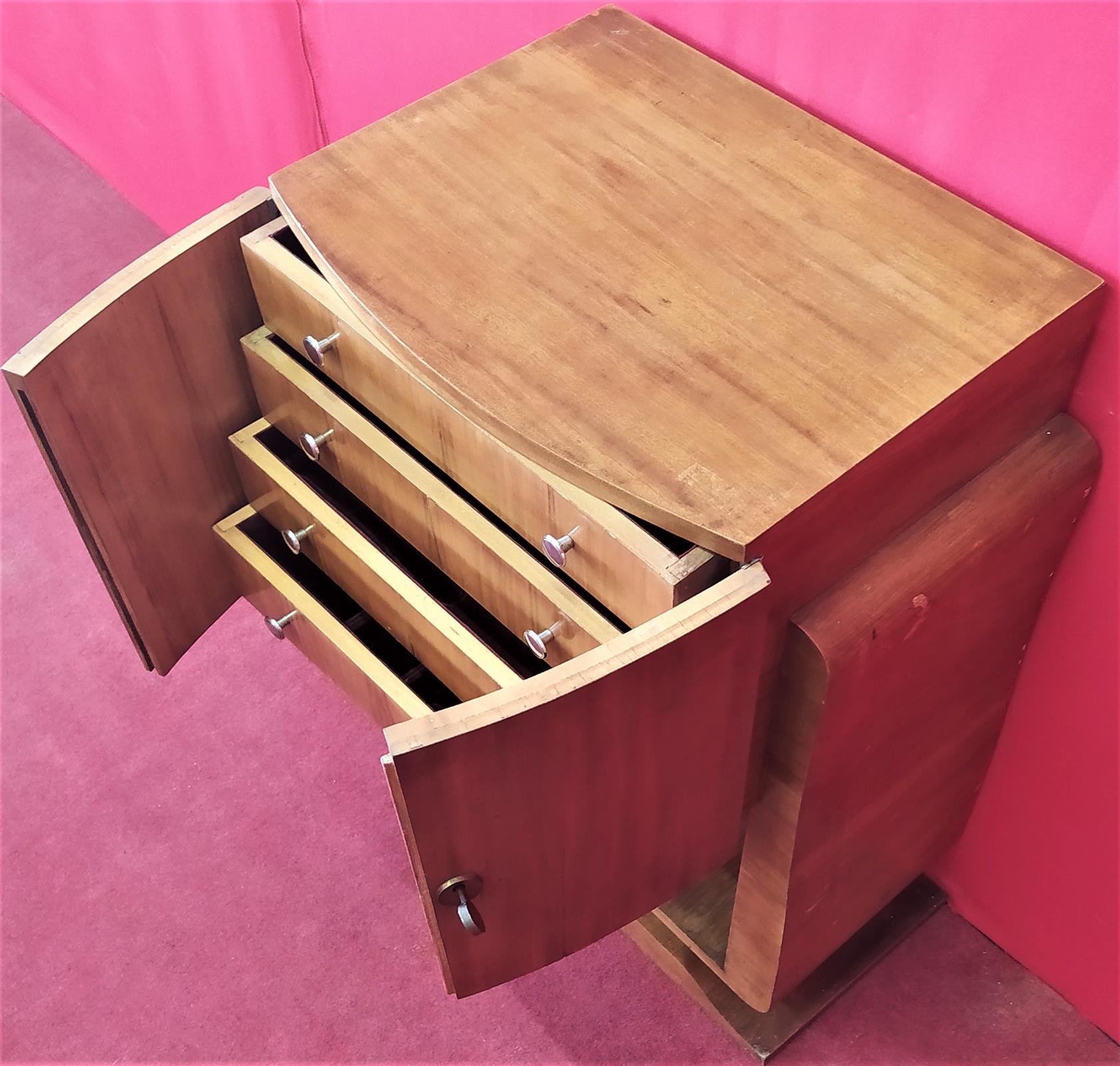 Decò cutlery cabinet