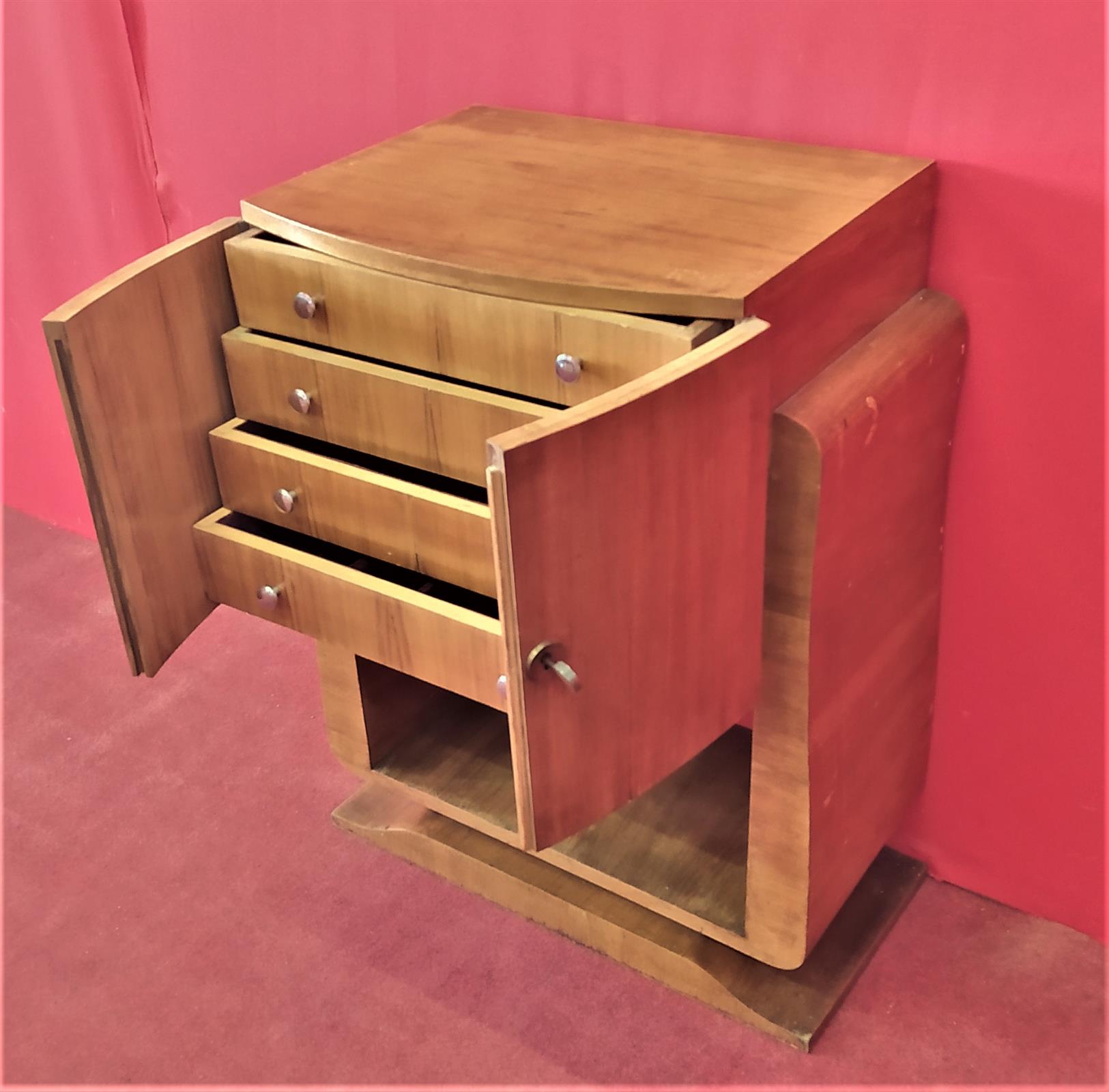 Decò cutlery cabinet