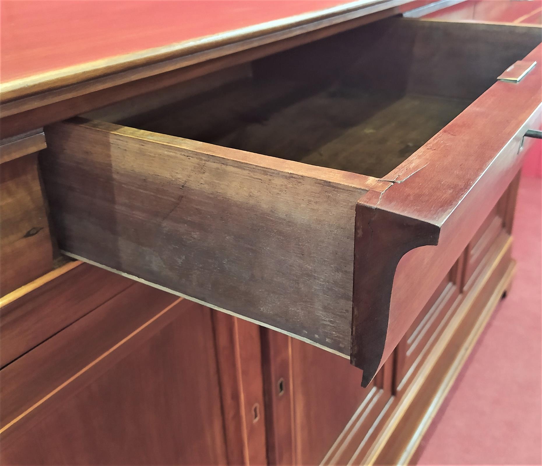 Credenza quattro porte stretta