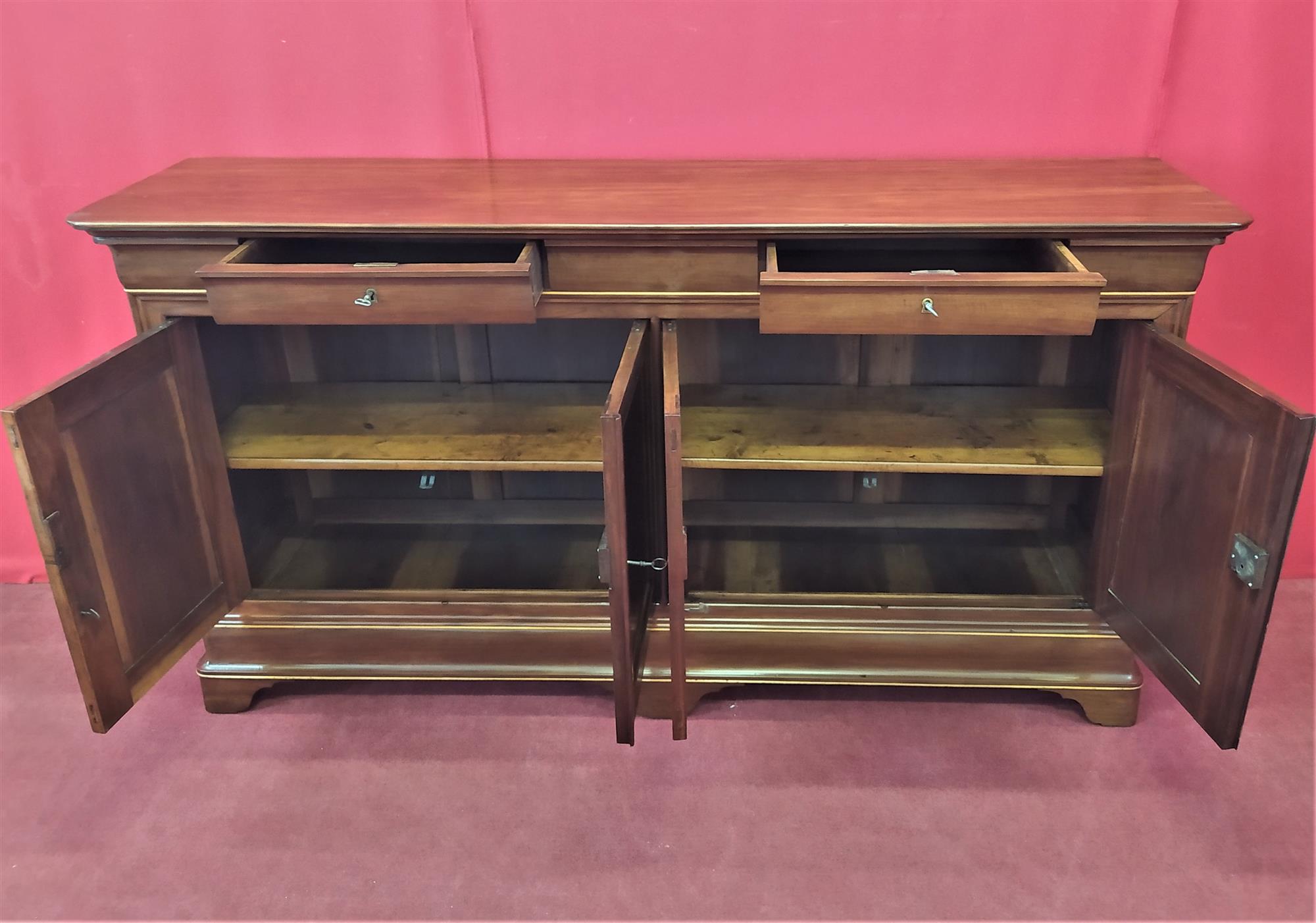 Credenza quattro porte stretta