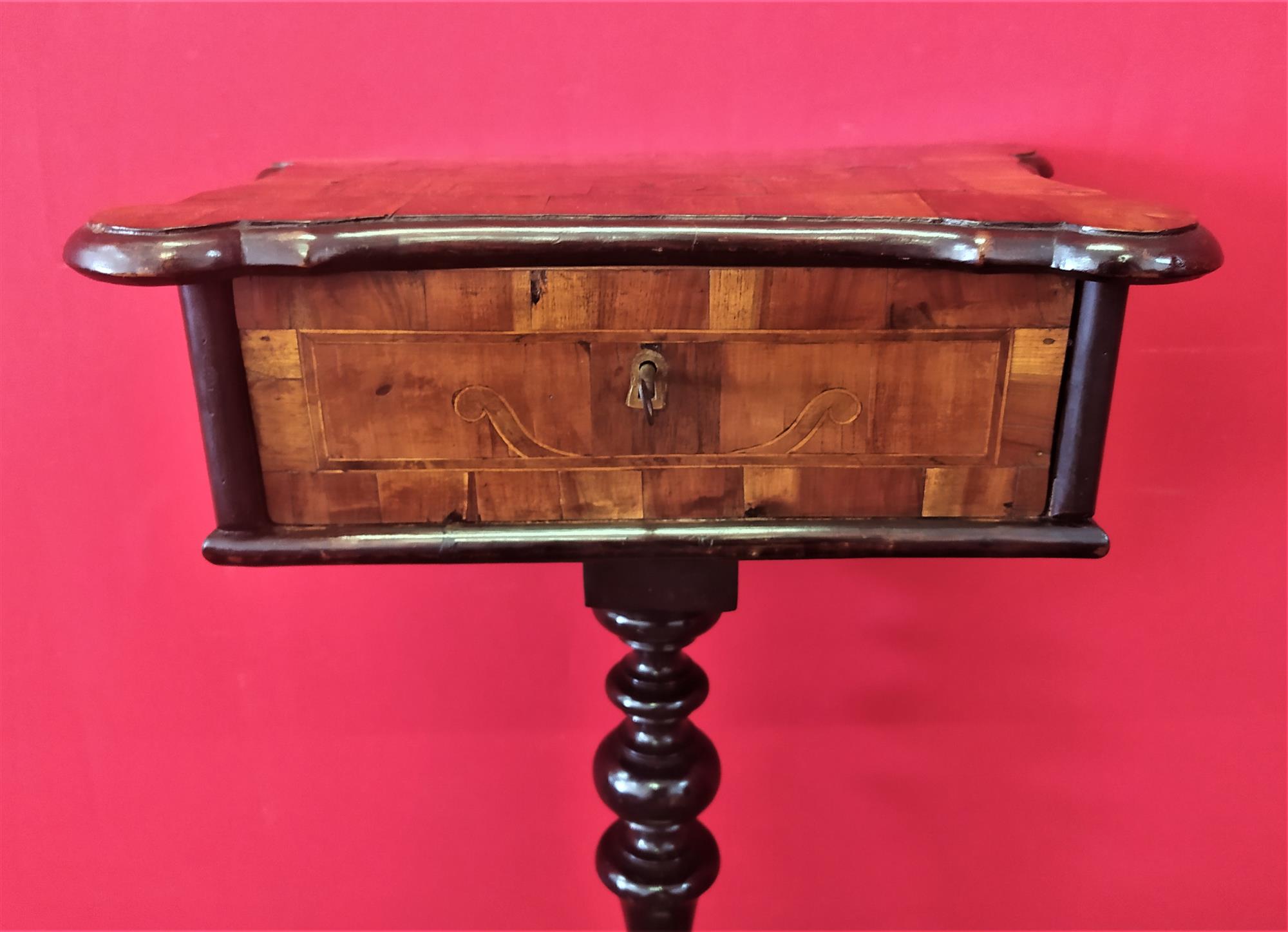 Louis XIII inlaid kneeler