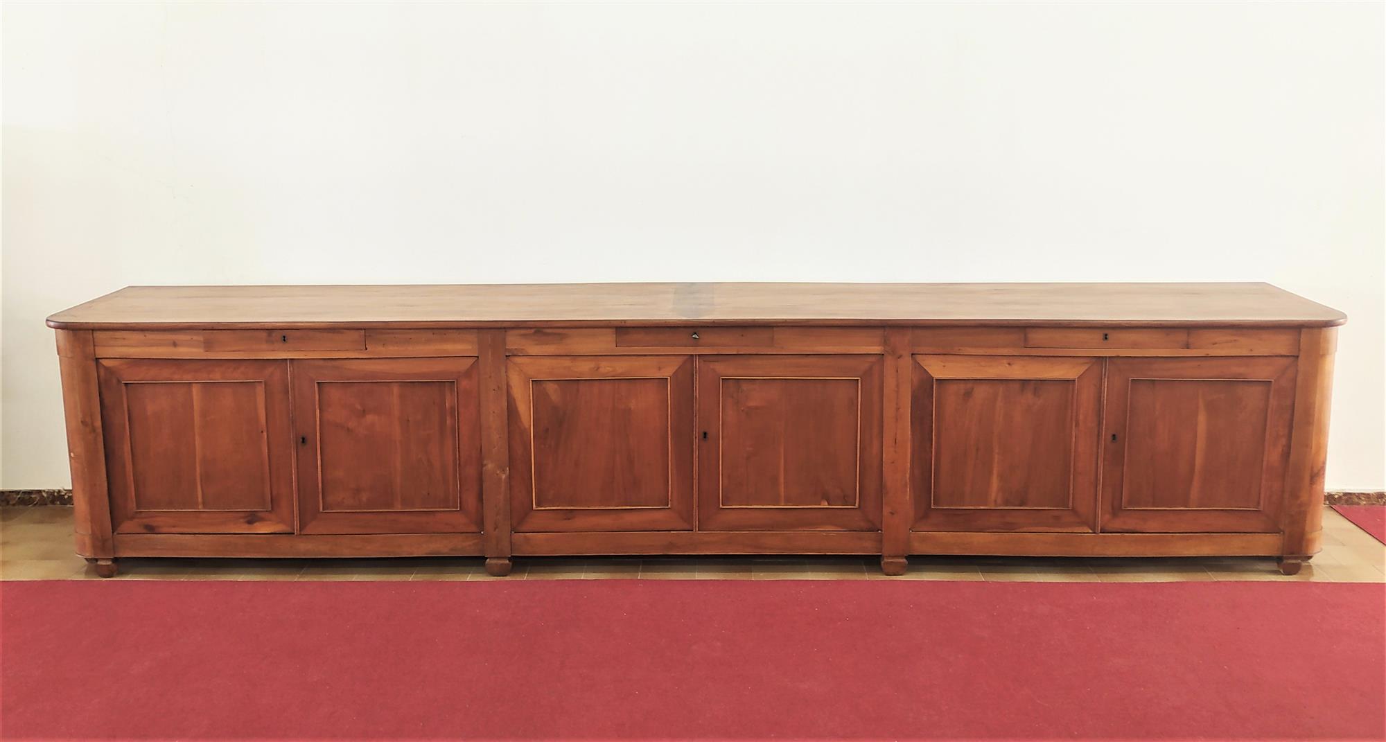 Long sideboard with six doors