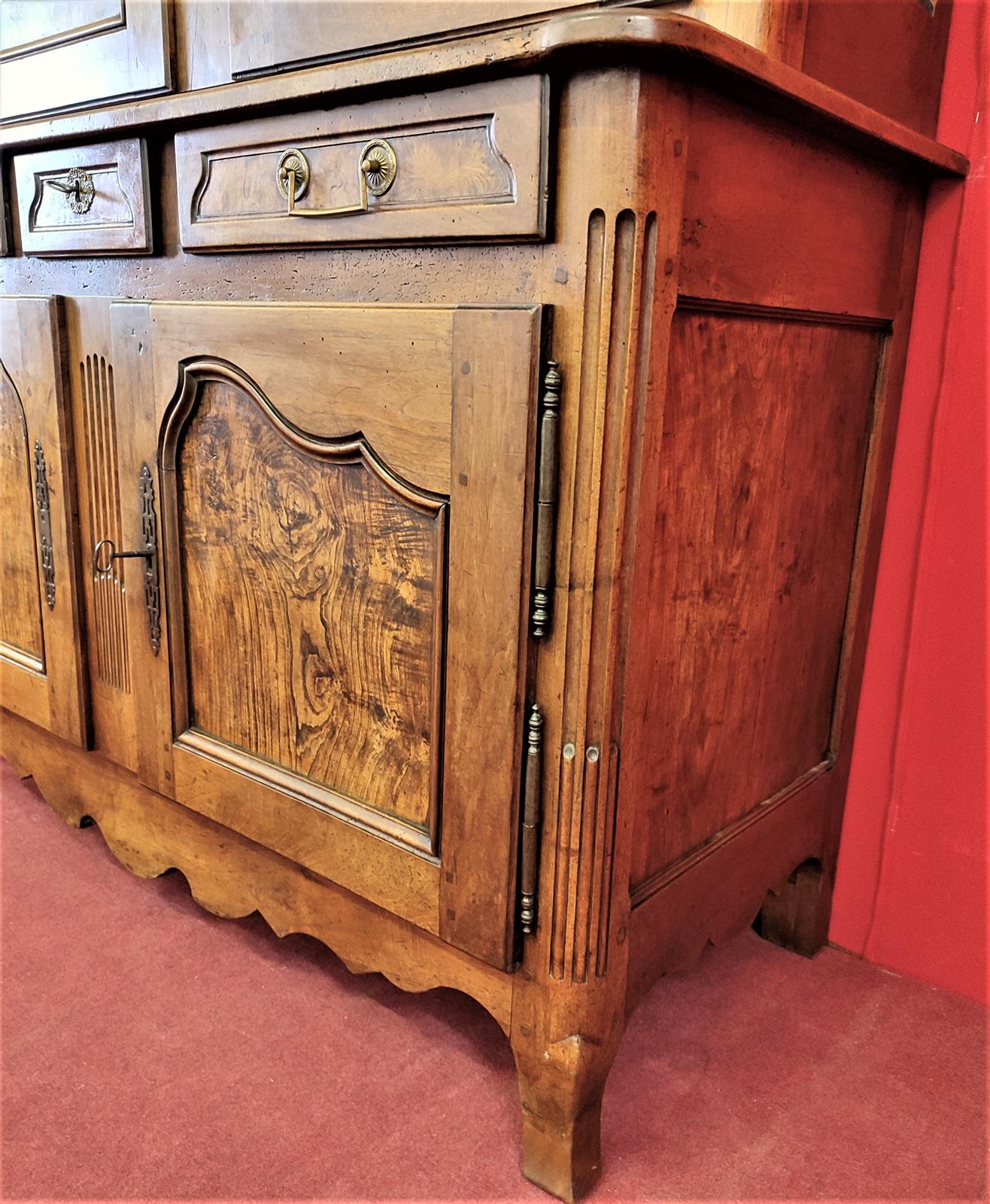 Credenza provenzale con alzata