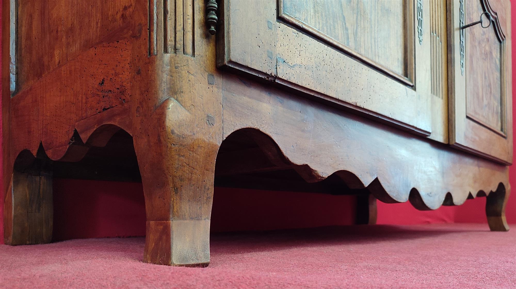 Provençal sideboard two corps