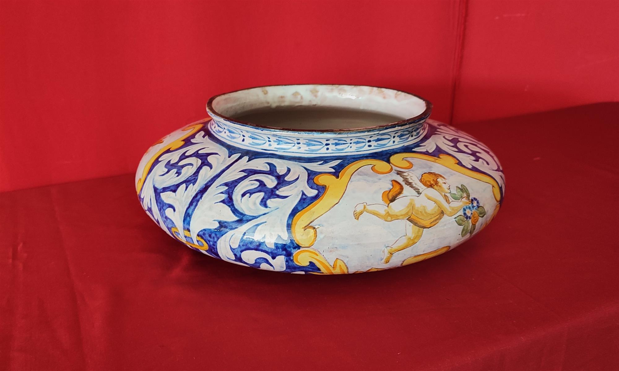 Hand-painted majolica cachepot