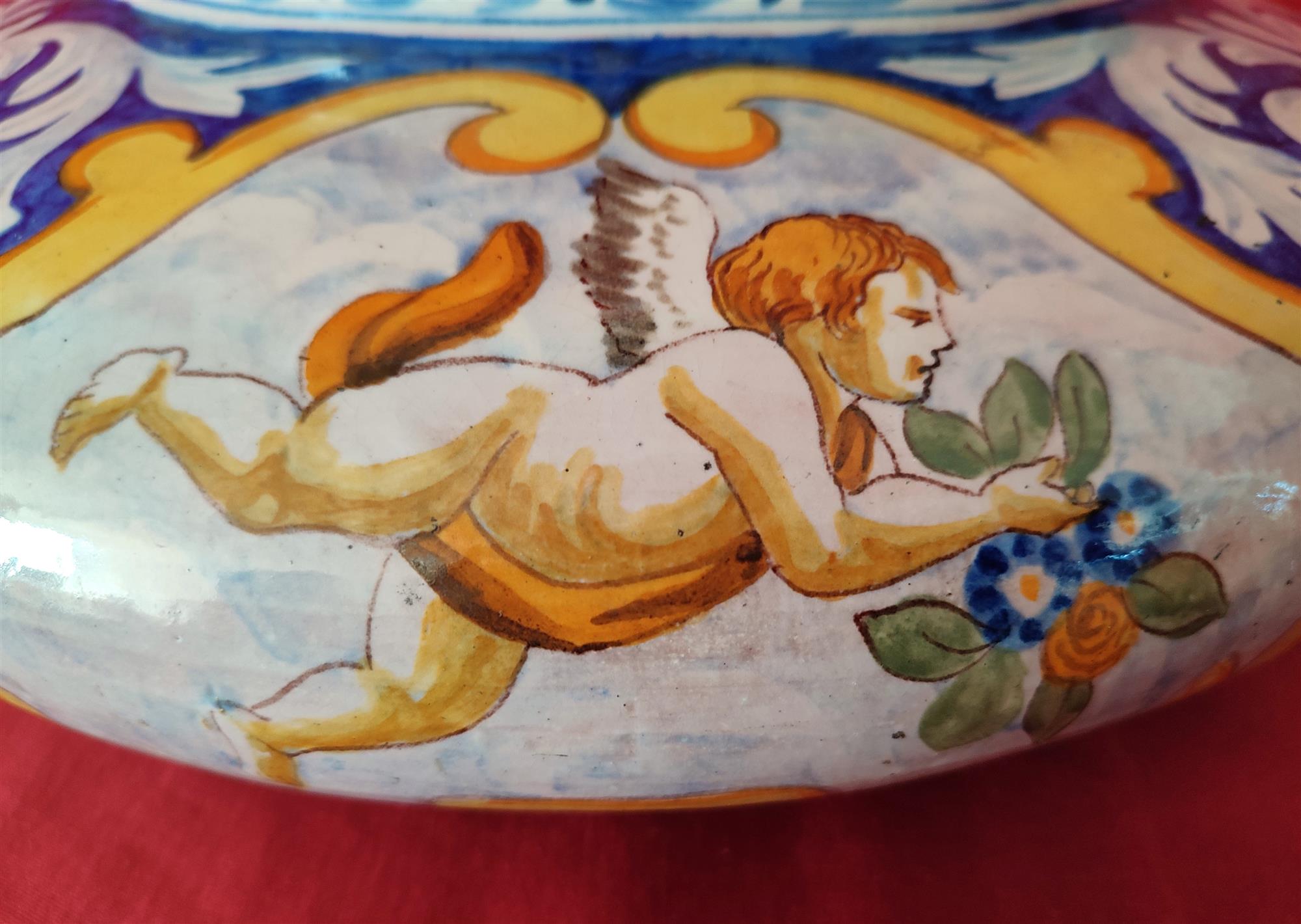 Portavaso in maiolica dipinto a mano