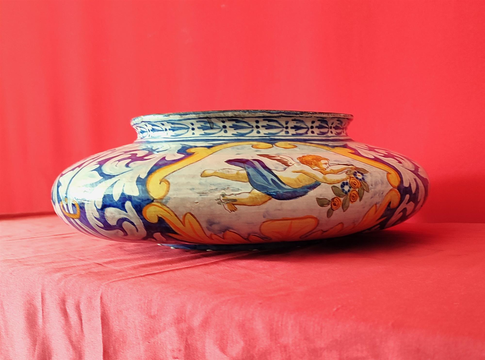 Hand-painted majolica cachepot