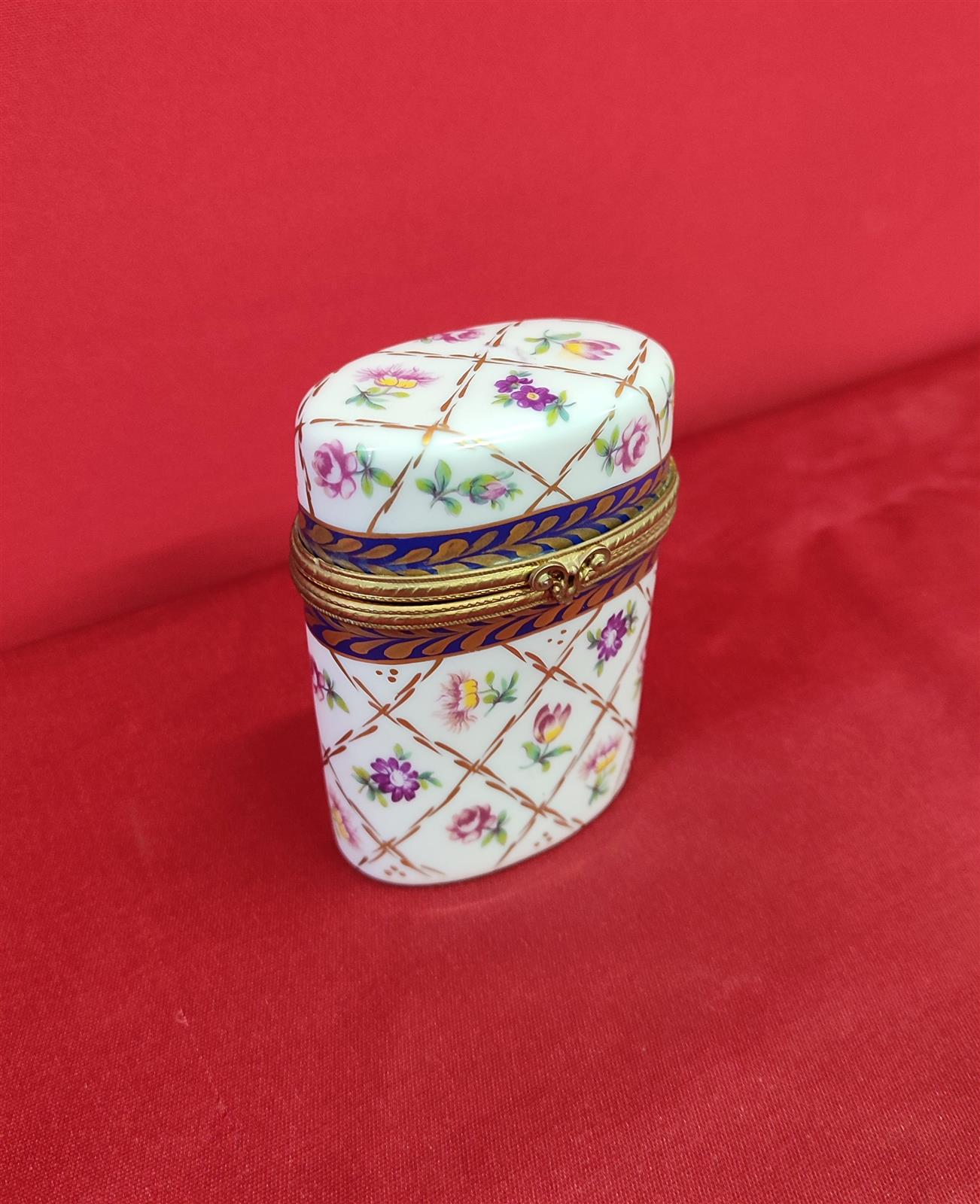 Small Limoges jewelry box