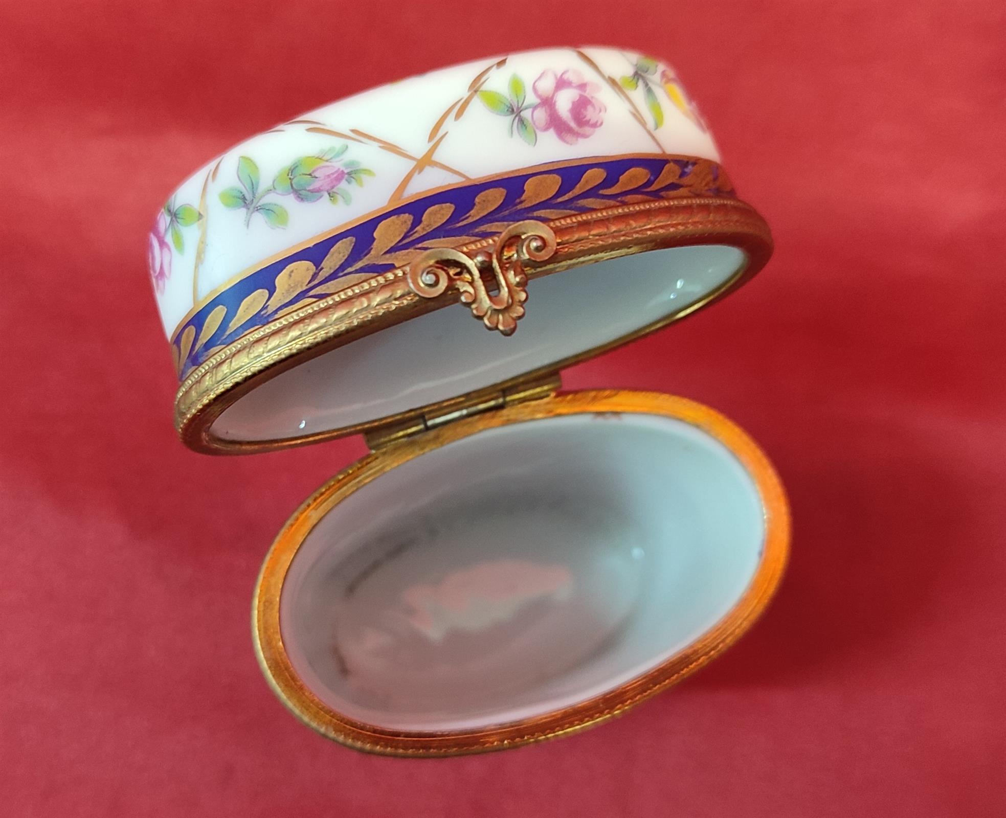 Small Limoges jewelry box