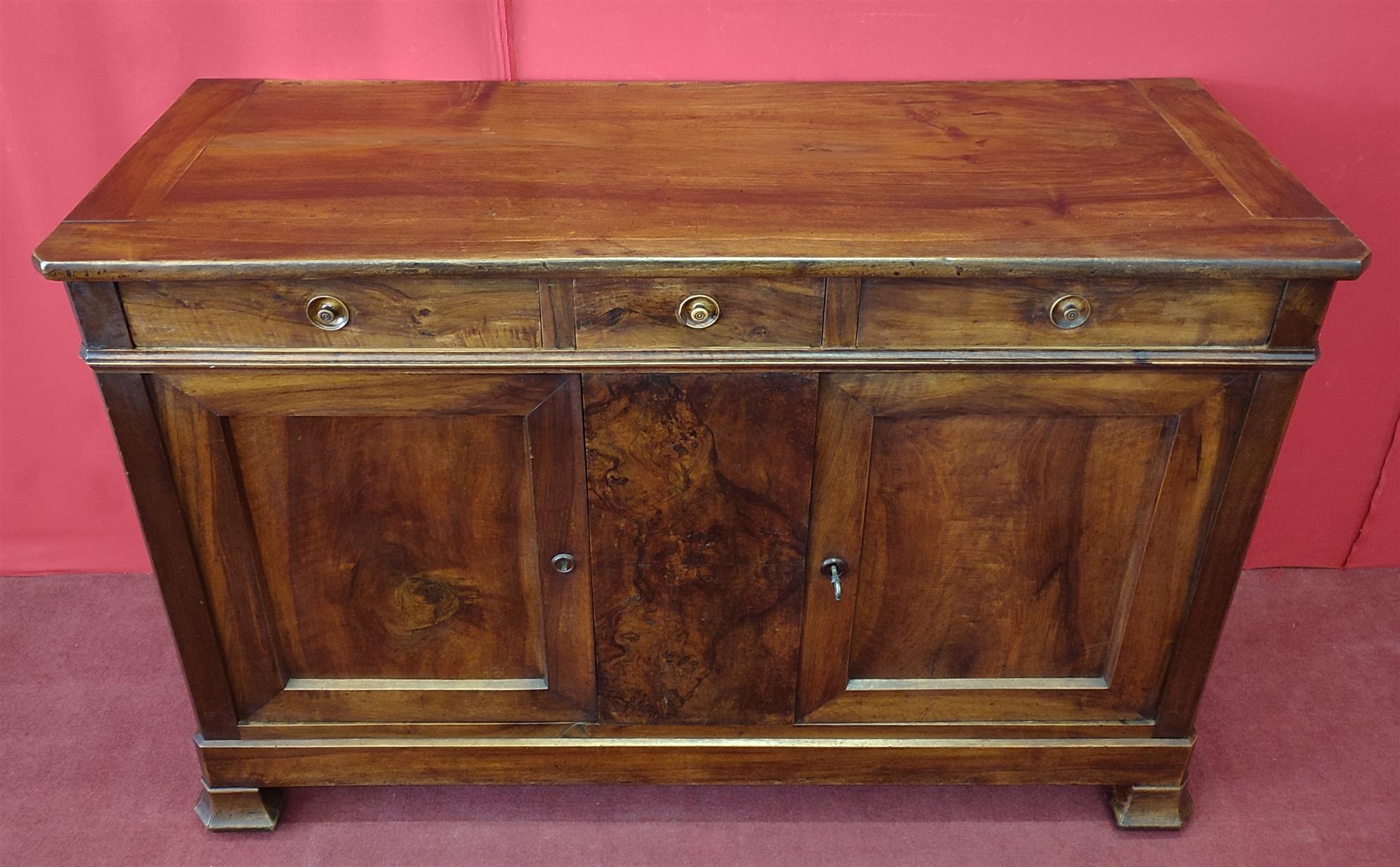 Sideboard with two doors and three drawers