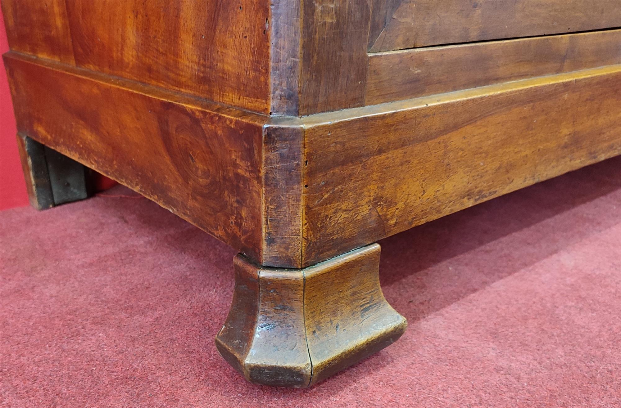 Sideboard with two doors and three drawers