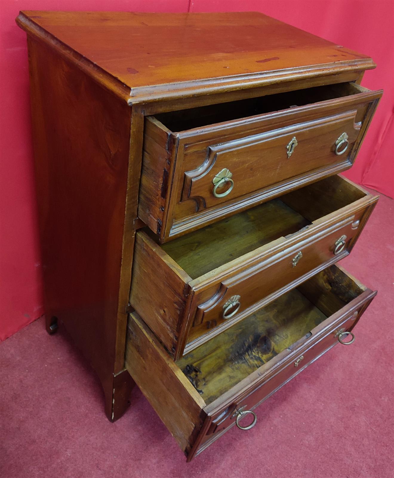 Pair of Emilian bedside tables