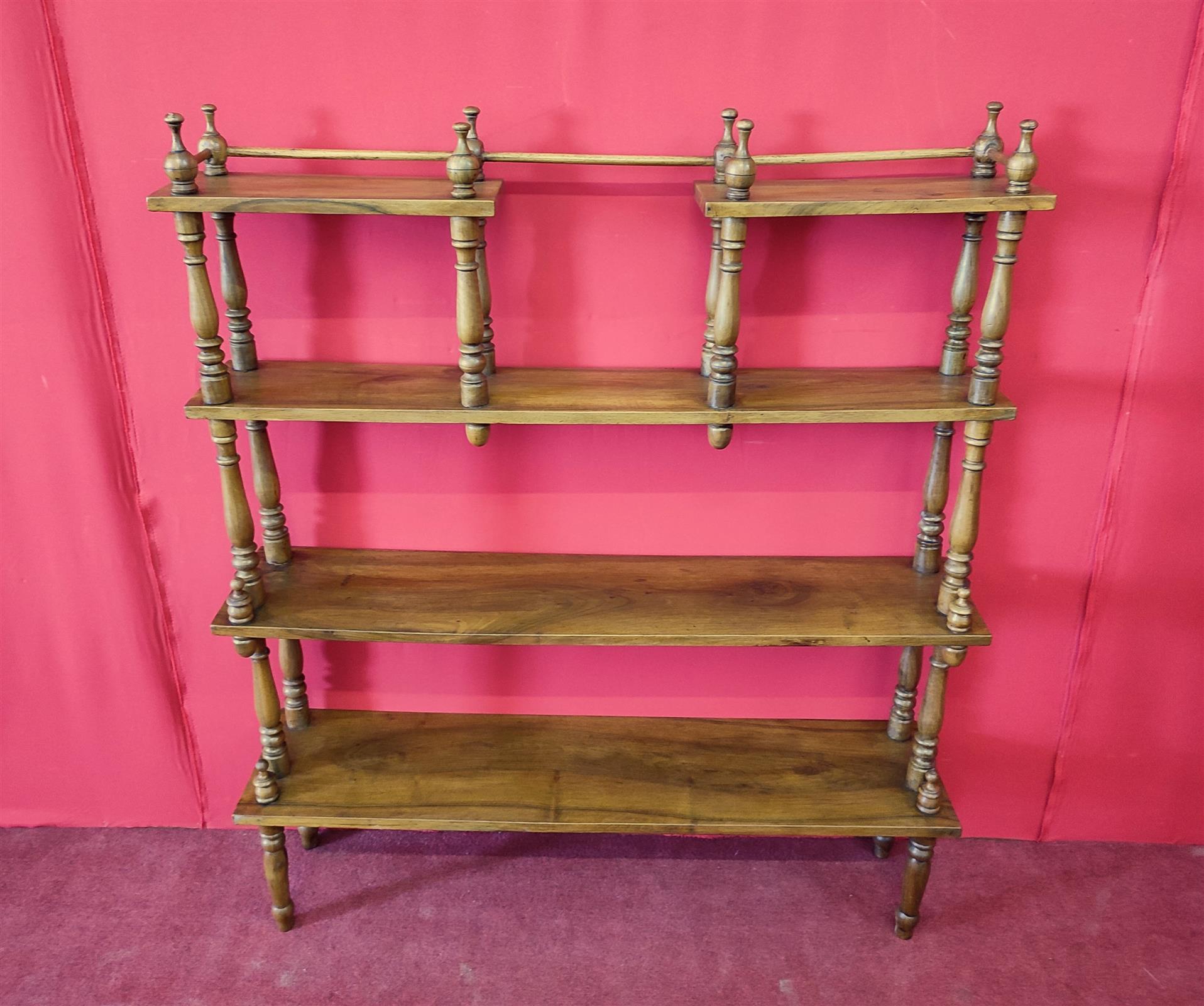 Etagere in noce italiana