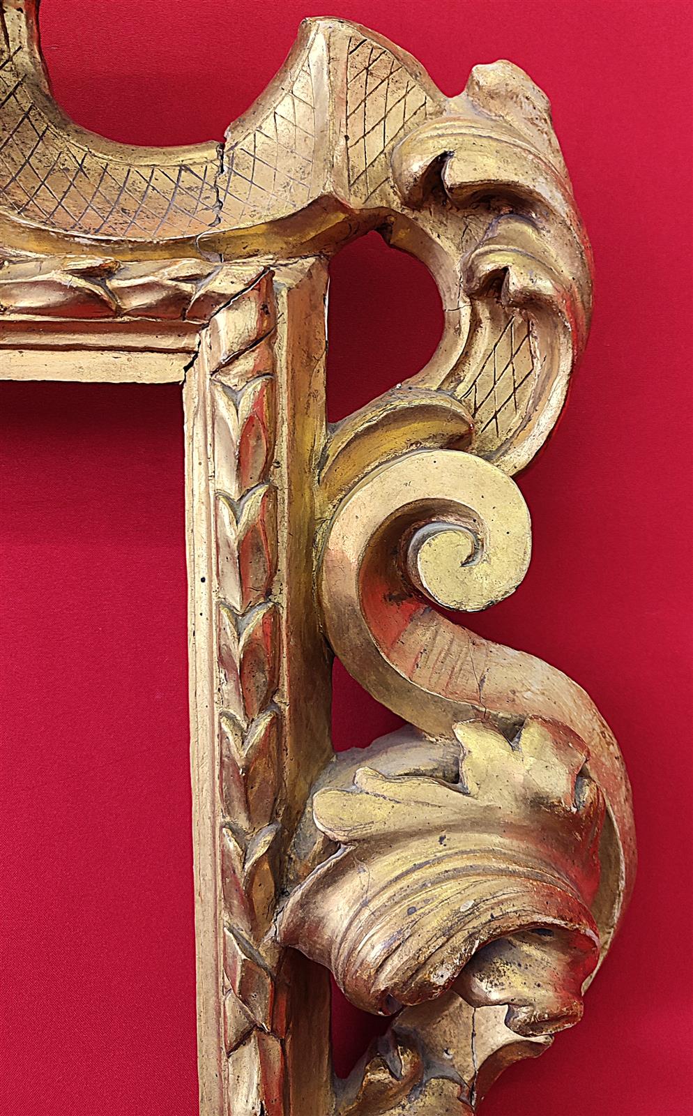 Cornice dorata 600