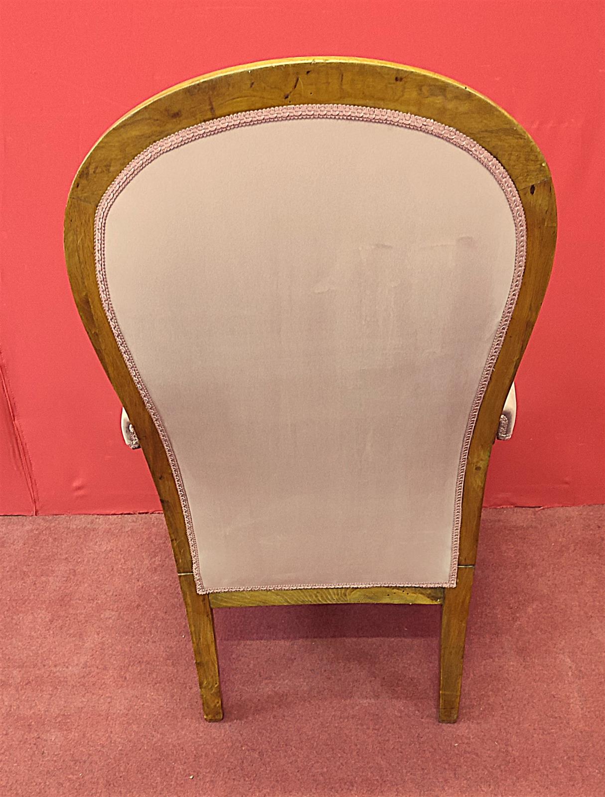 Poltrona con schienale reclinabile