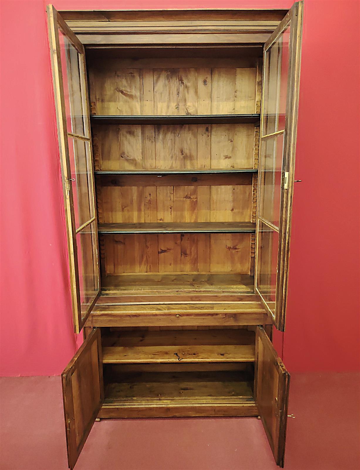 Libreria in noce con tiretto