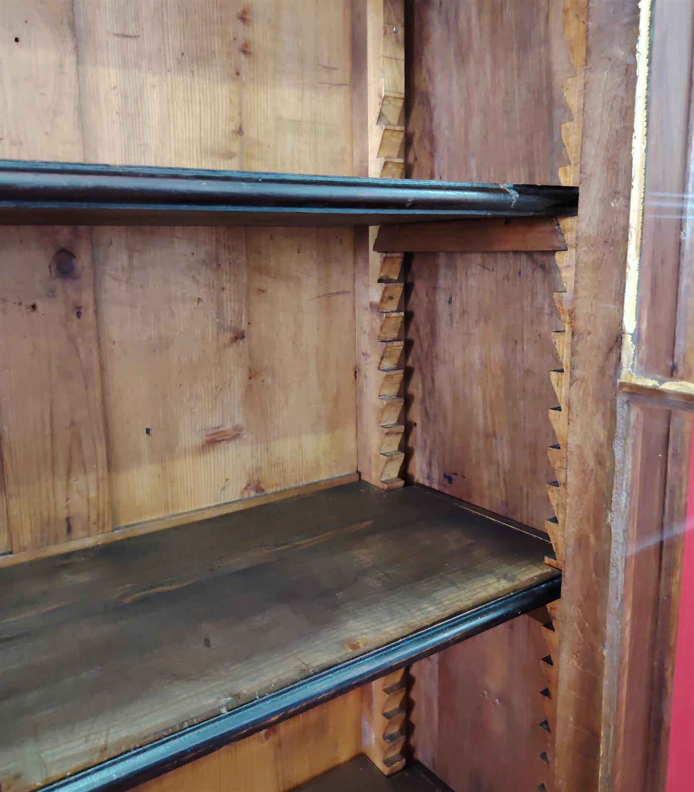 Libreria in noce con tiretto