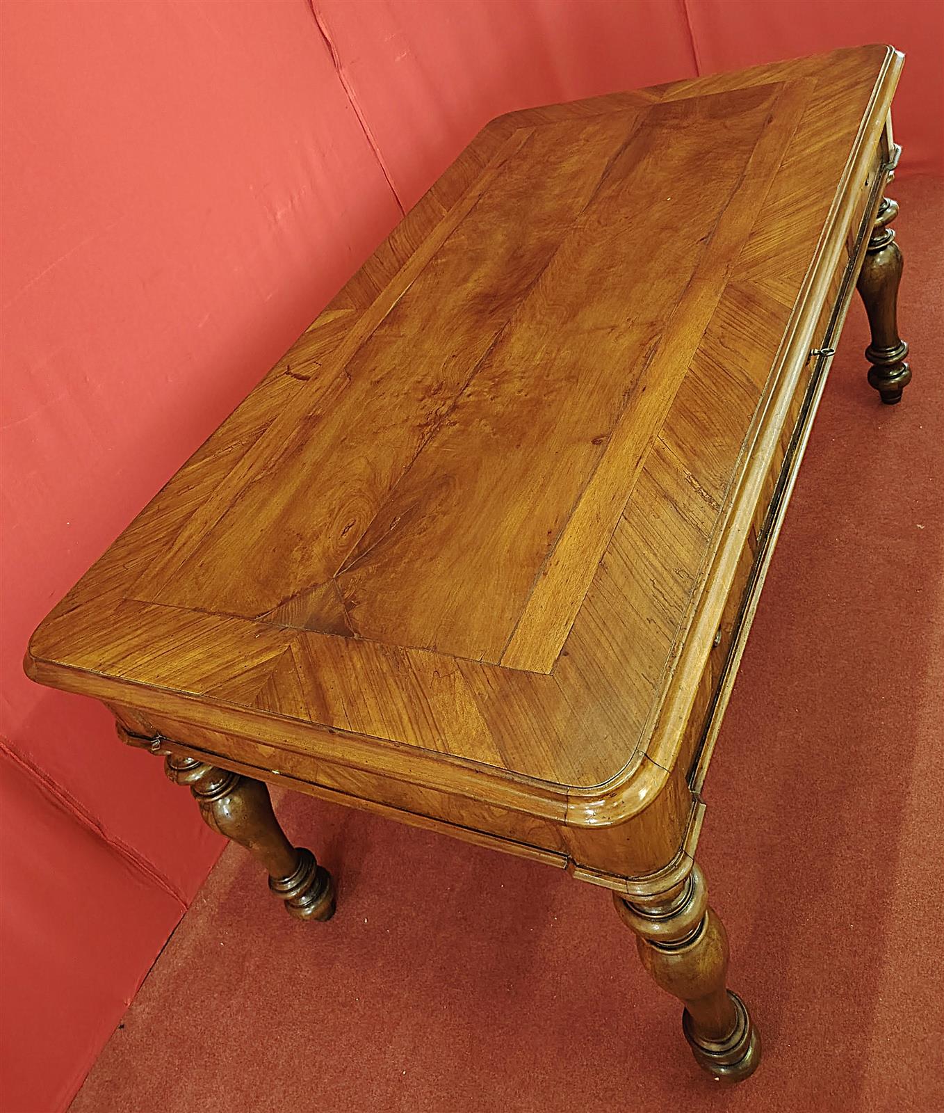 Venetian writing table