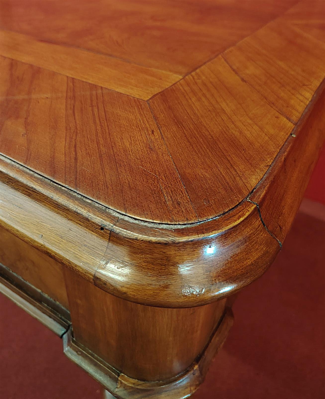 Venetian writing table