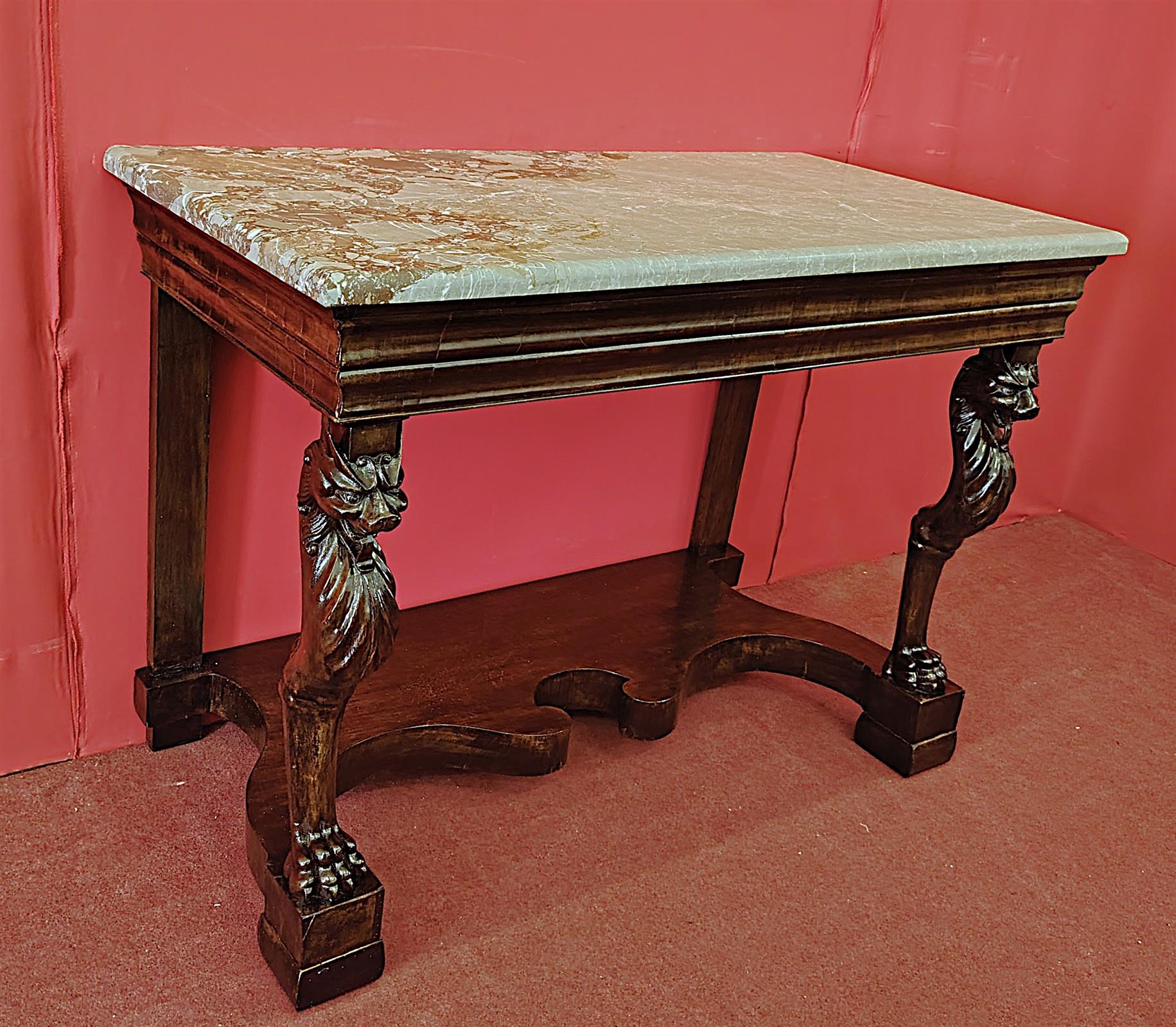Consolle siciliana con grifoni