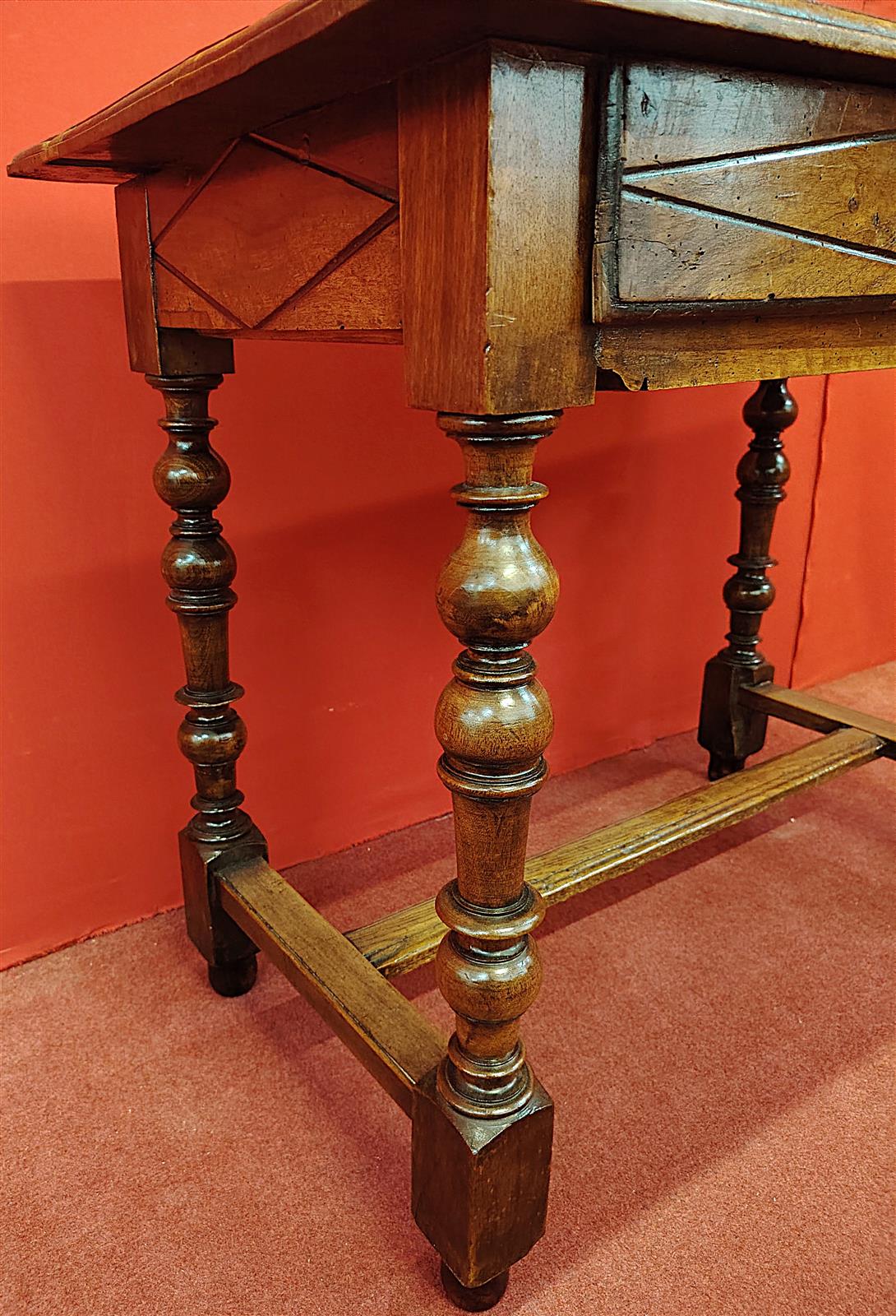 Piccolo tavolo scrittoio