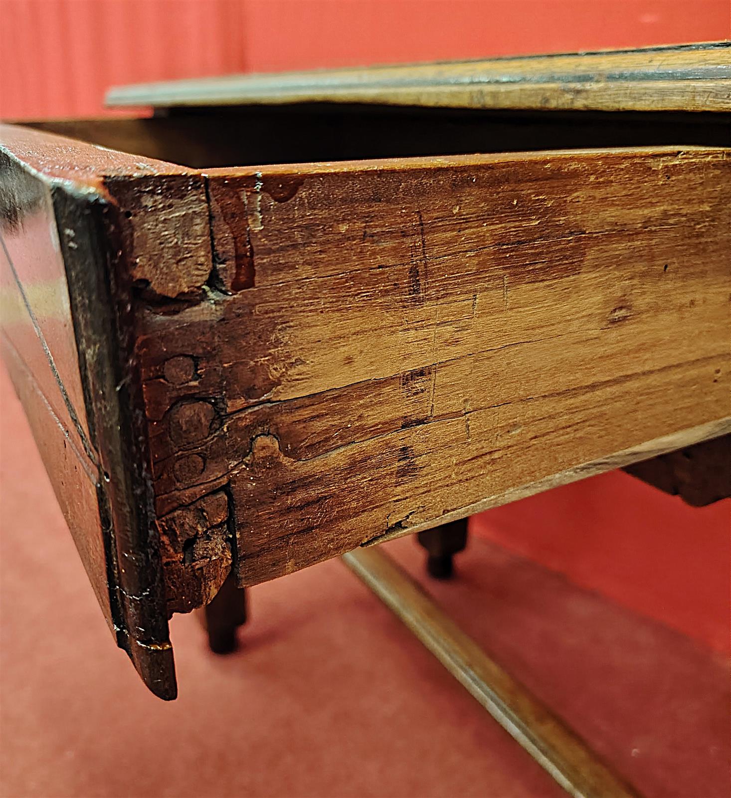 Piccolo tavolo scrittoio