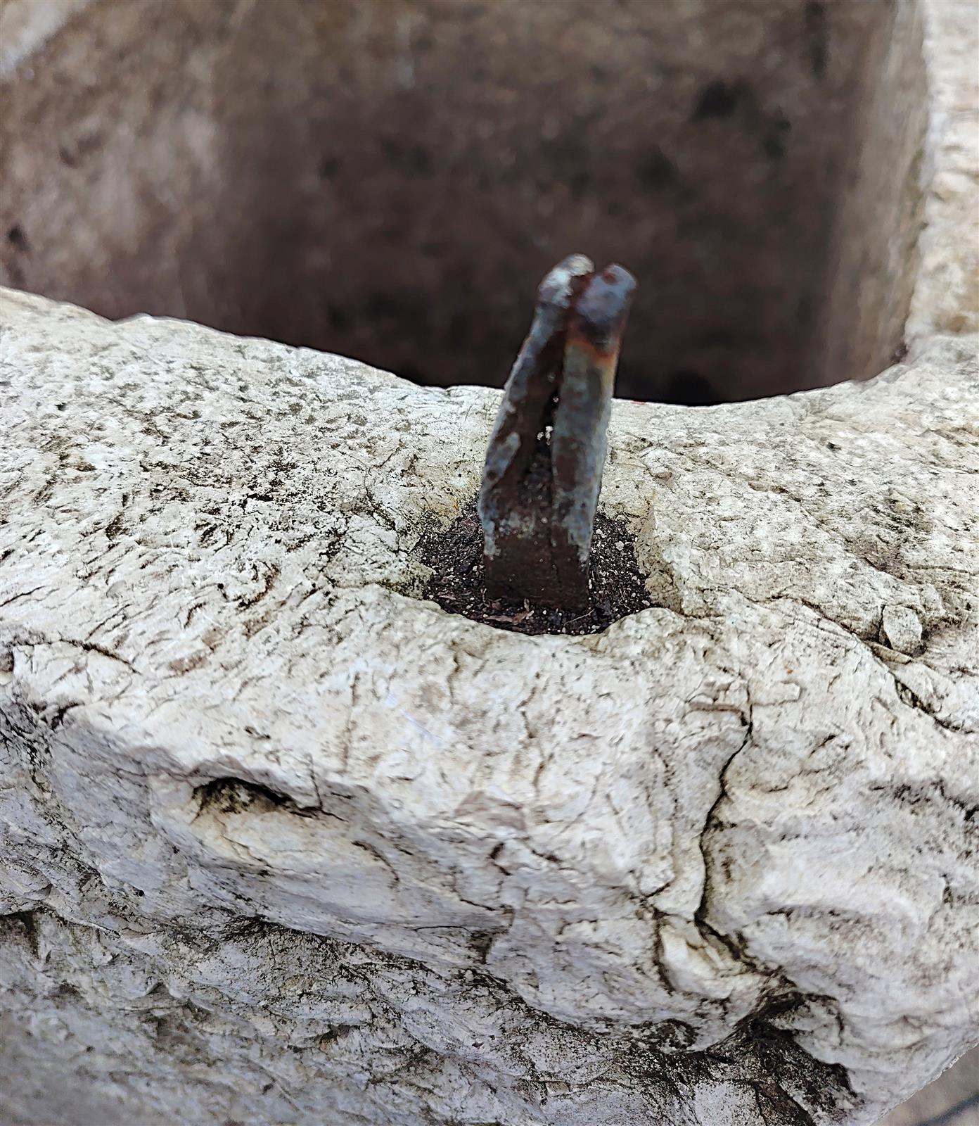 Vasca doppio foro secolo XVIII