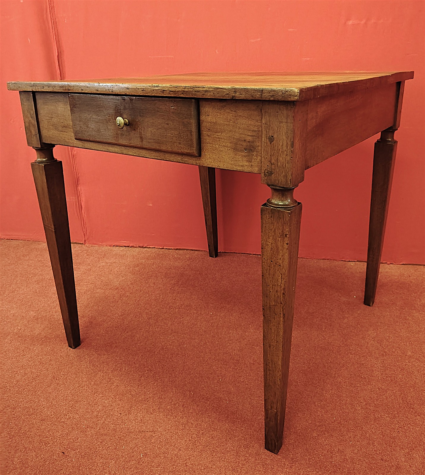 Piccolo tavolino quadrato Luigi XVI