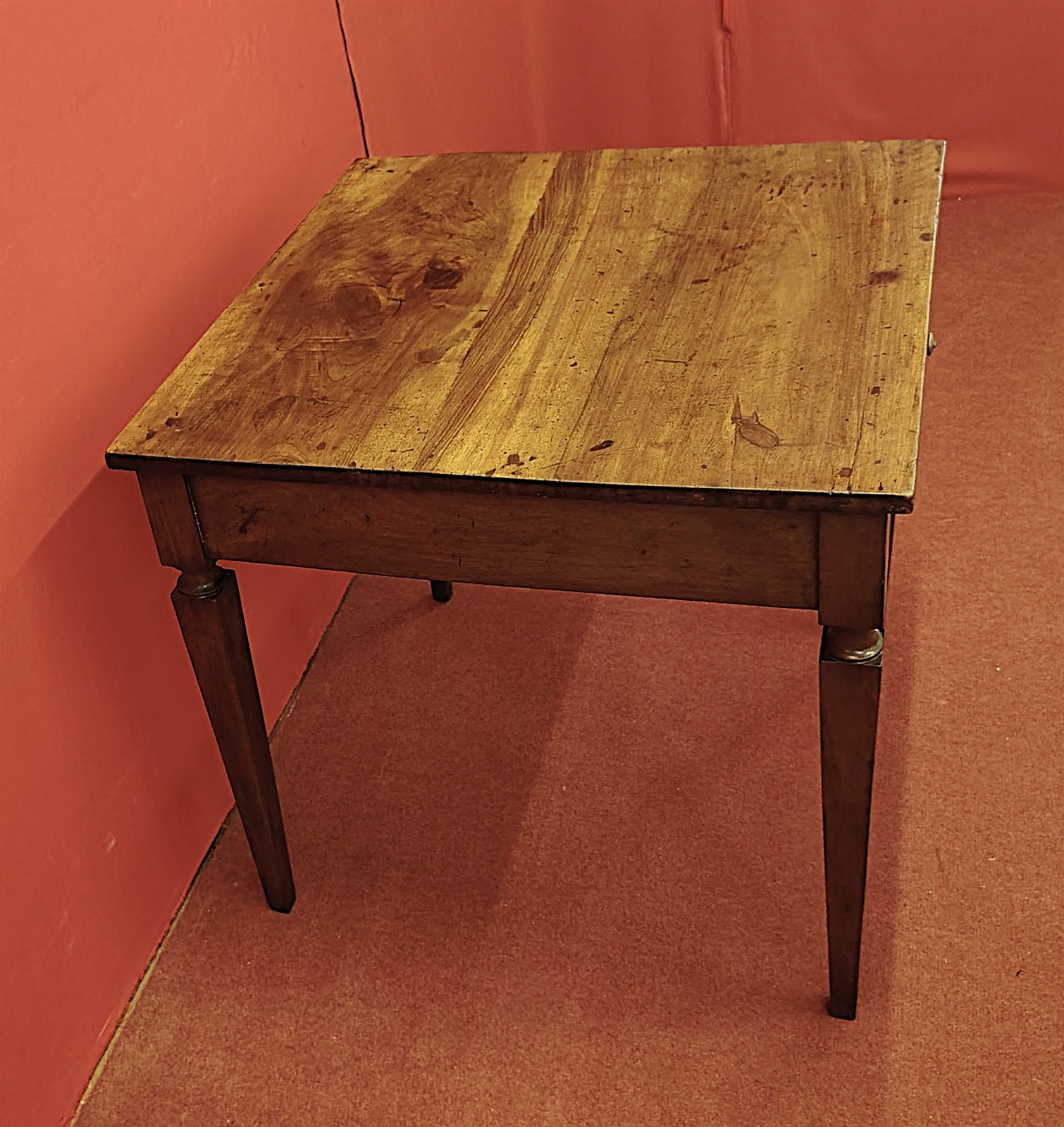 Piccolo tavolino quadrato Luigi XVI