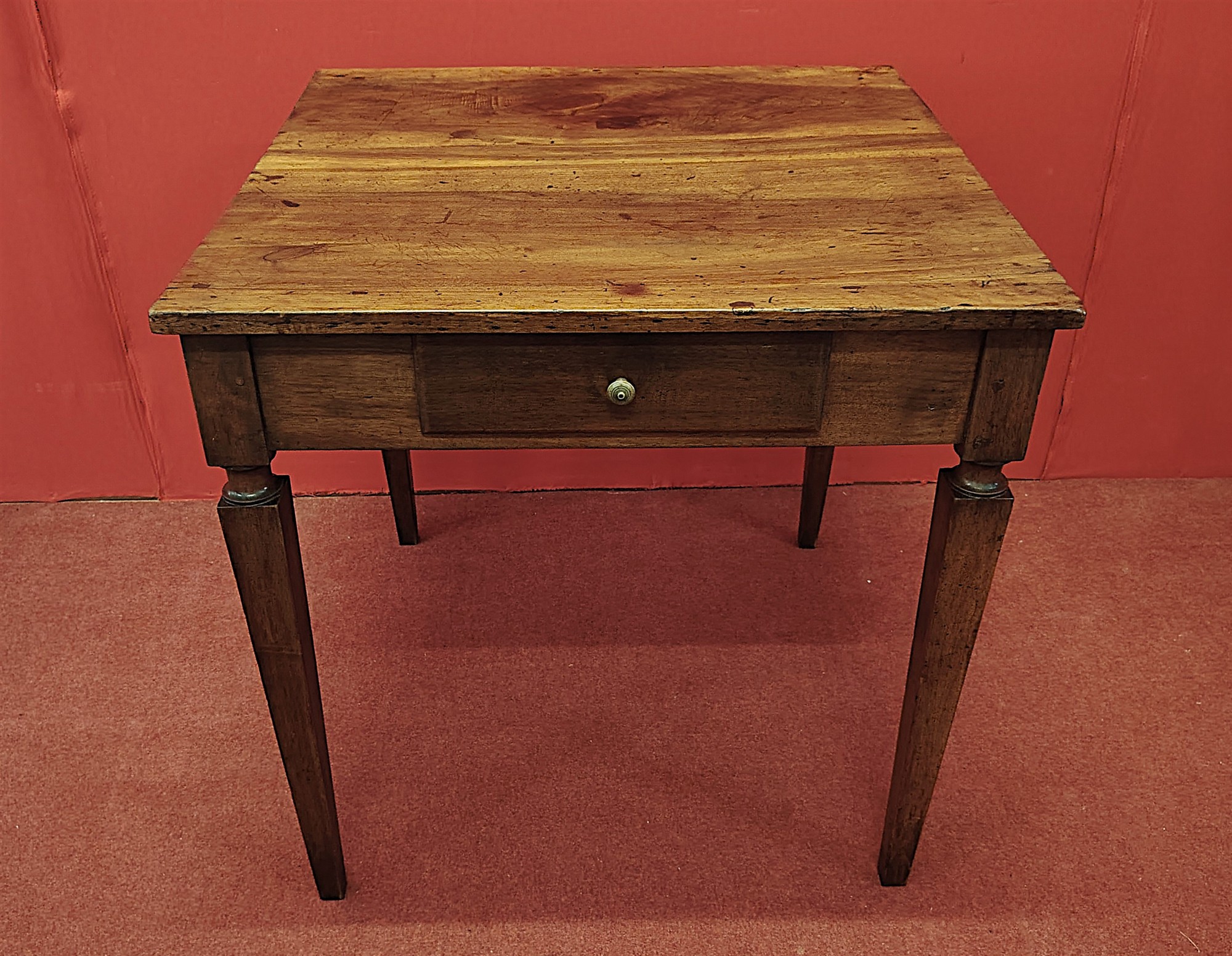 Piccolo tavolino quadrato Luigi XVI