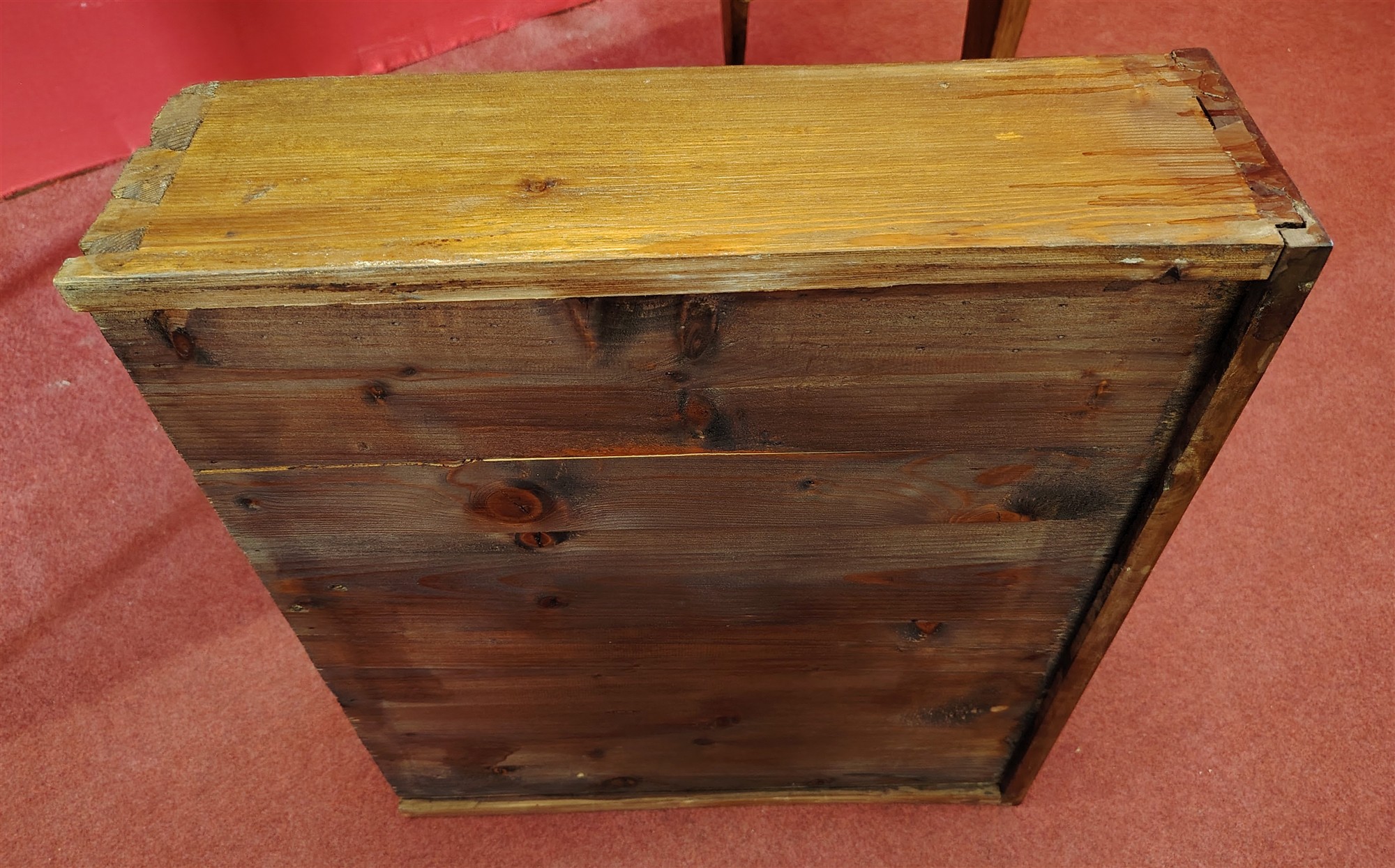 Scrivania in Noce con tiretto