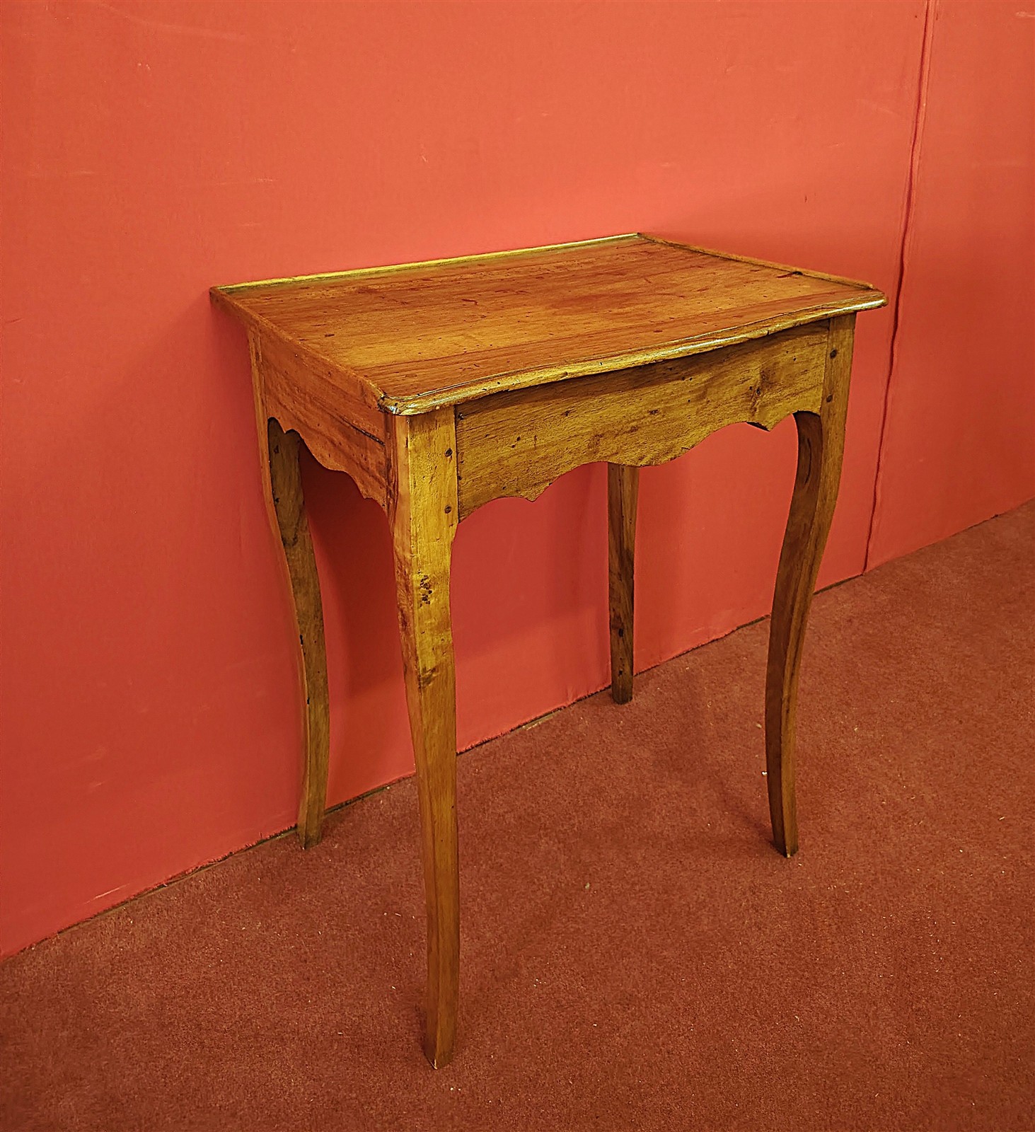 Tavolino Scrittoio in Legno di Noce con Cassetto – Stile Luigi XV, XVIII Secolo